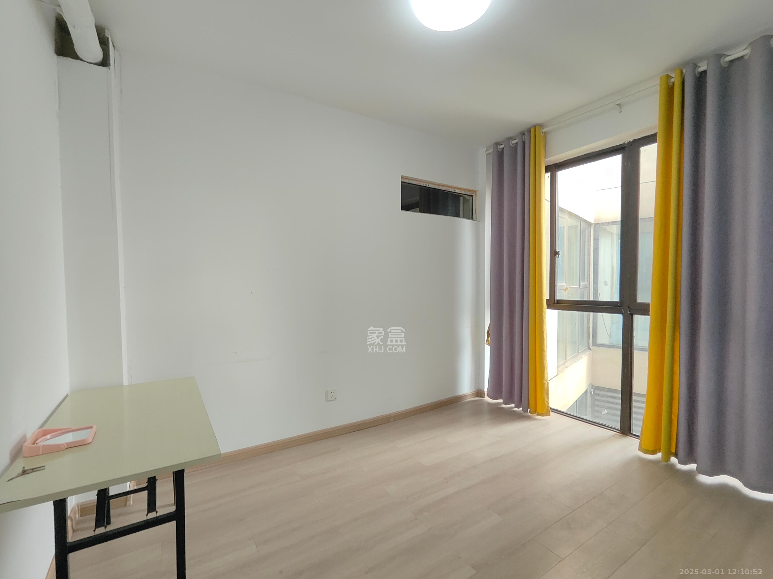 长燃润和天地(长润小区印湘江) 4室2厅2卫 2300.0元/月 长燃润和天地(长润小区印湘江) 4室2厅2卫 2300.0元/月室内图