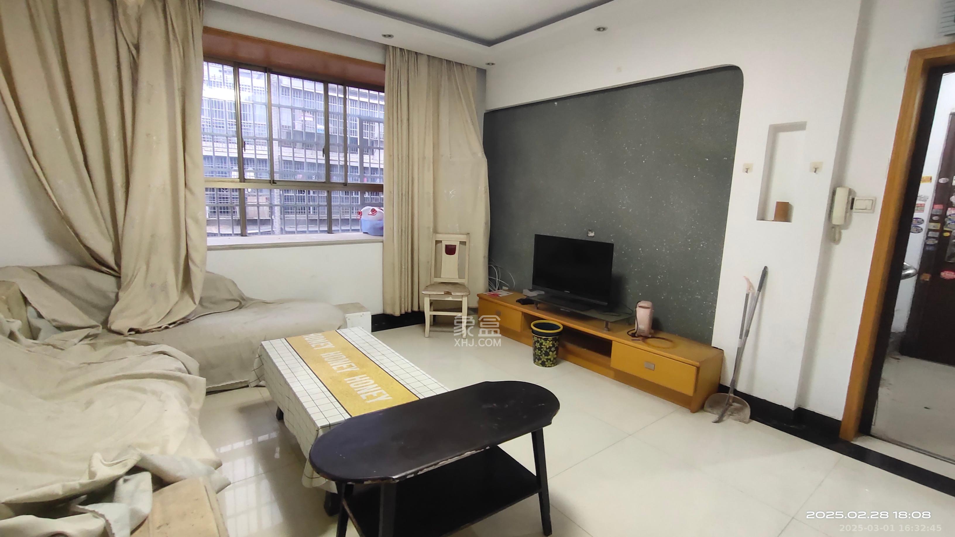 黄鹤小区3片 3室2厅1卫 1800.0元/月 黄鹤小区3片 3室2厅1卫 1800.0元/月室内图