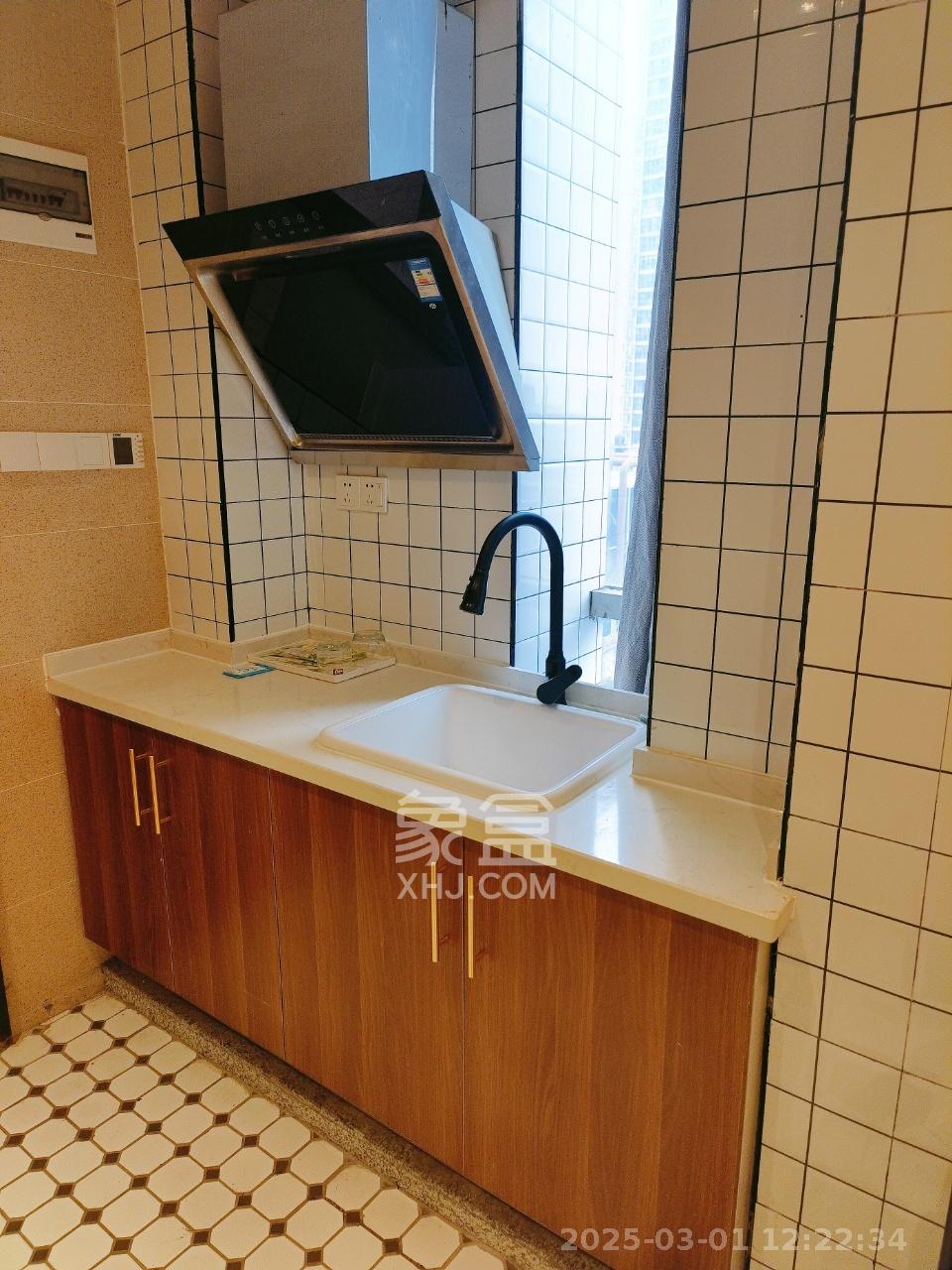 宇成朝陽廣場  1室1廳1衛(wèi)   2200.00元/月室內(nèi)圖