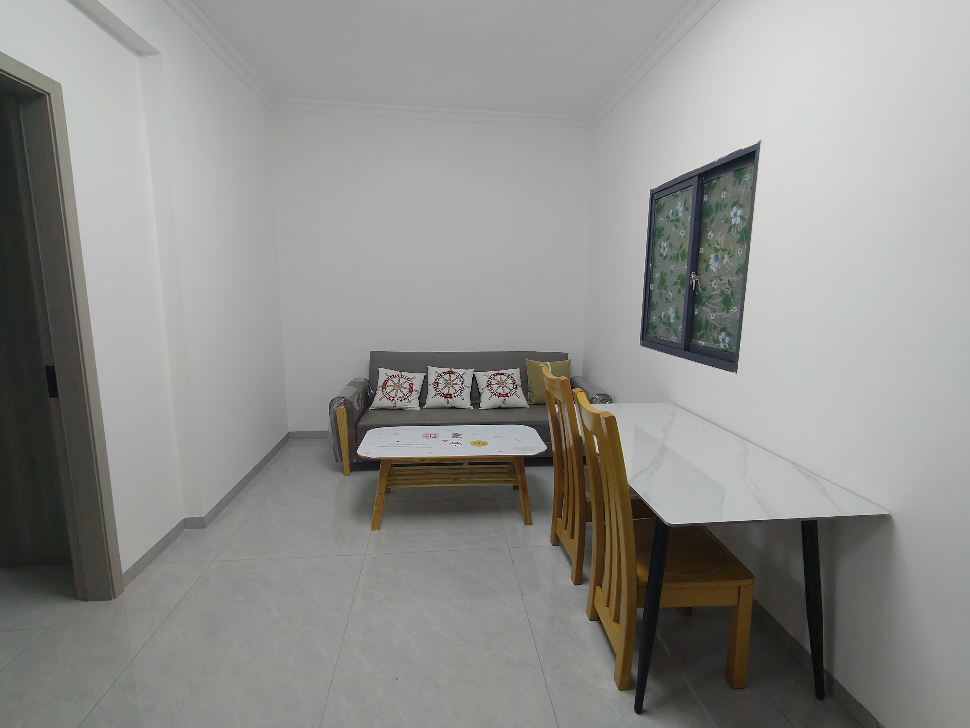 长湖新村  1室1厅1卫   1200.00元/月室内图