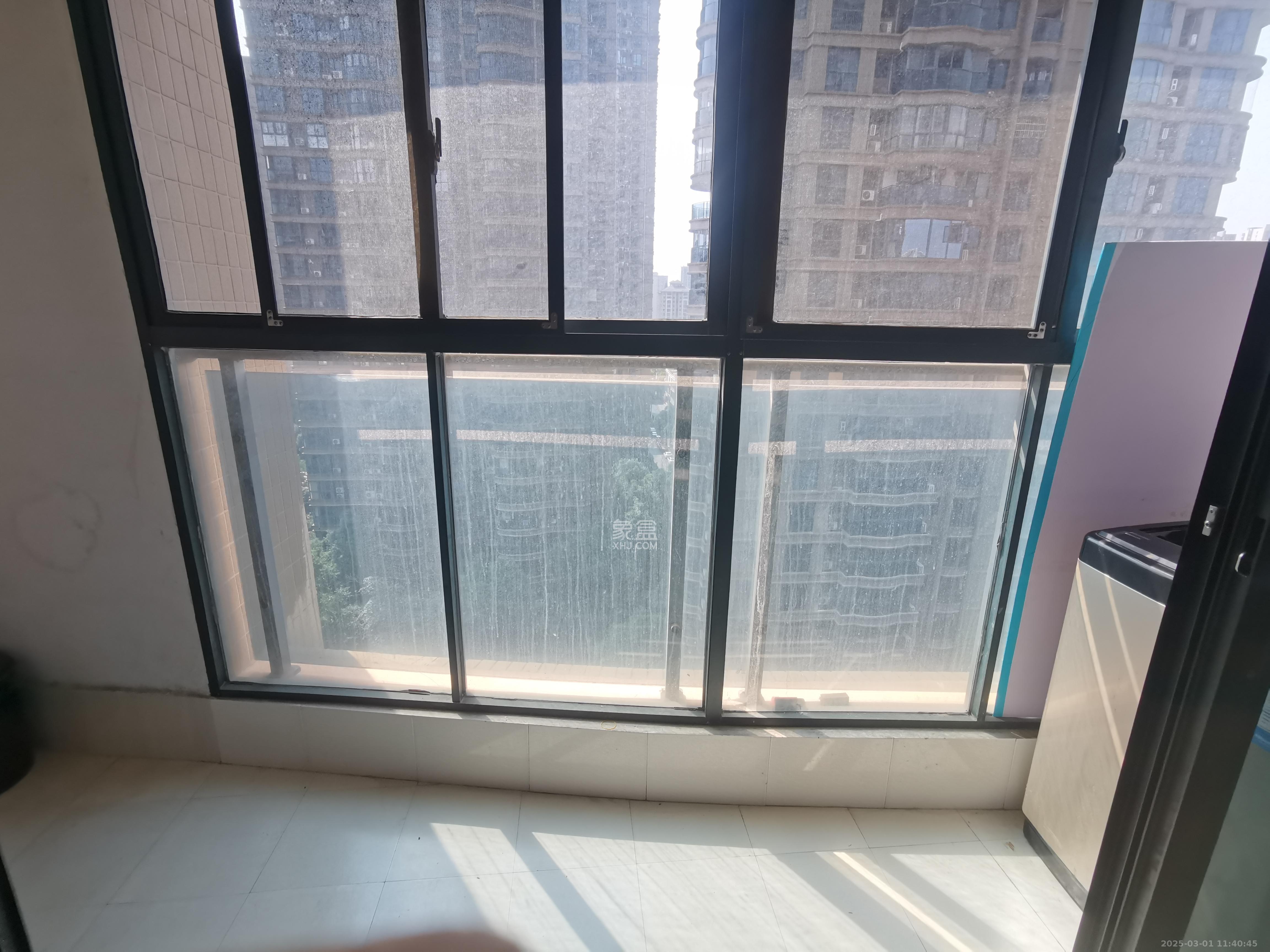 永祺西京  2室2厅1卫    2100.0元/月室内图