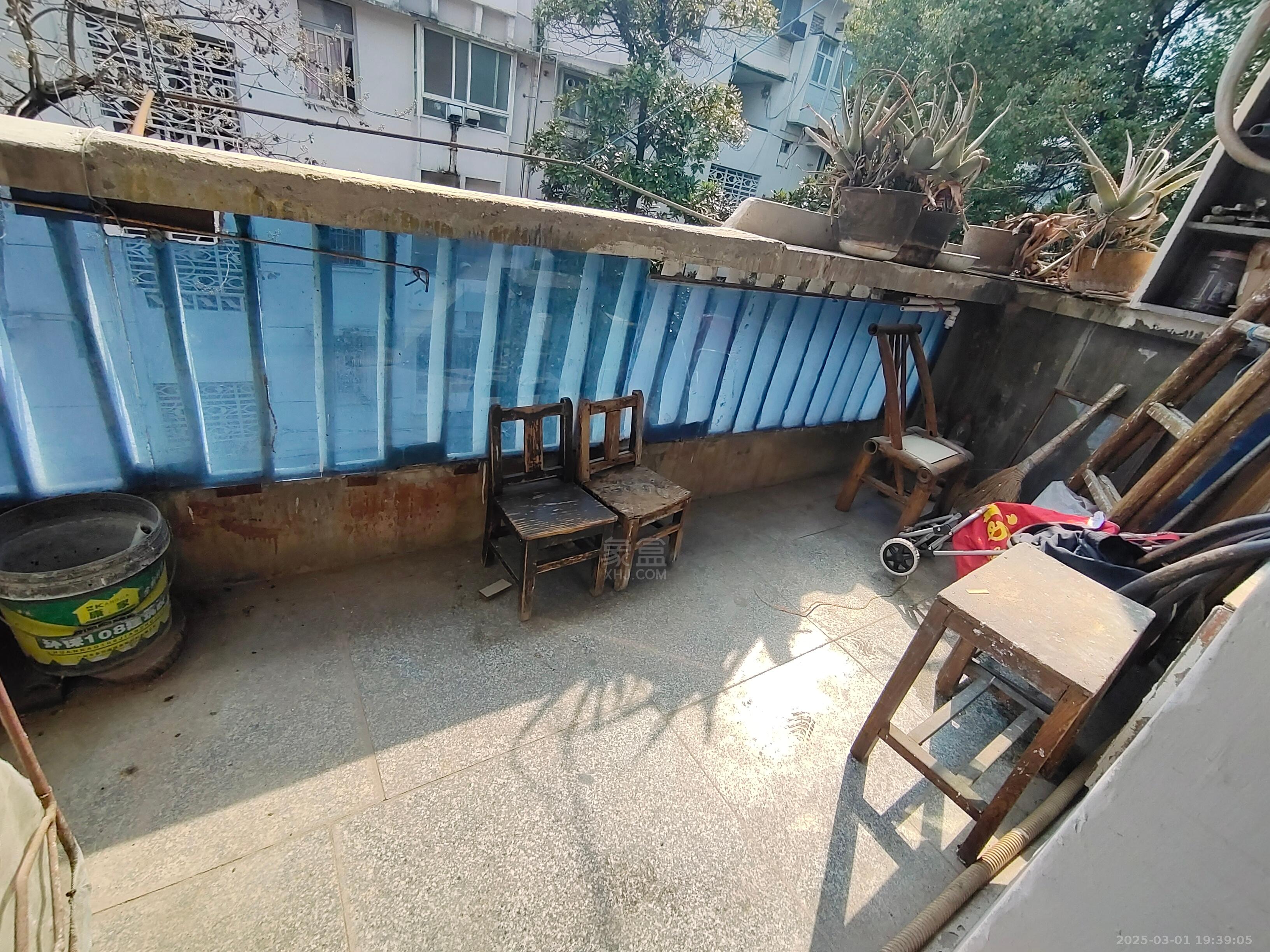 市建小区 2室1厅1卫 700.0元/月 市建小区 2室1厅1卫 700.0元/月室内图