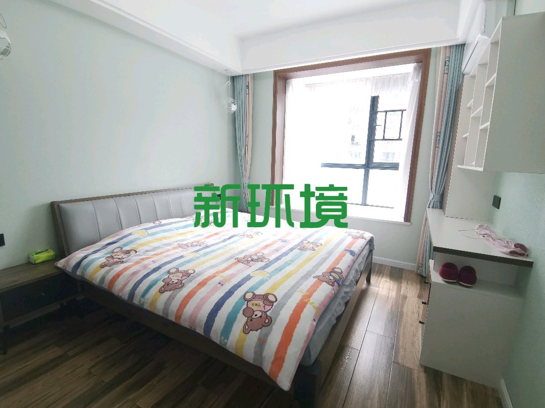 熙城春天  3室2厅2卫   80.00万客厅