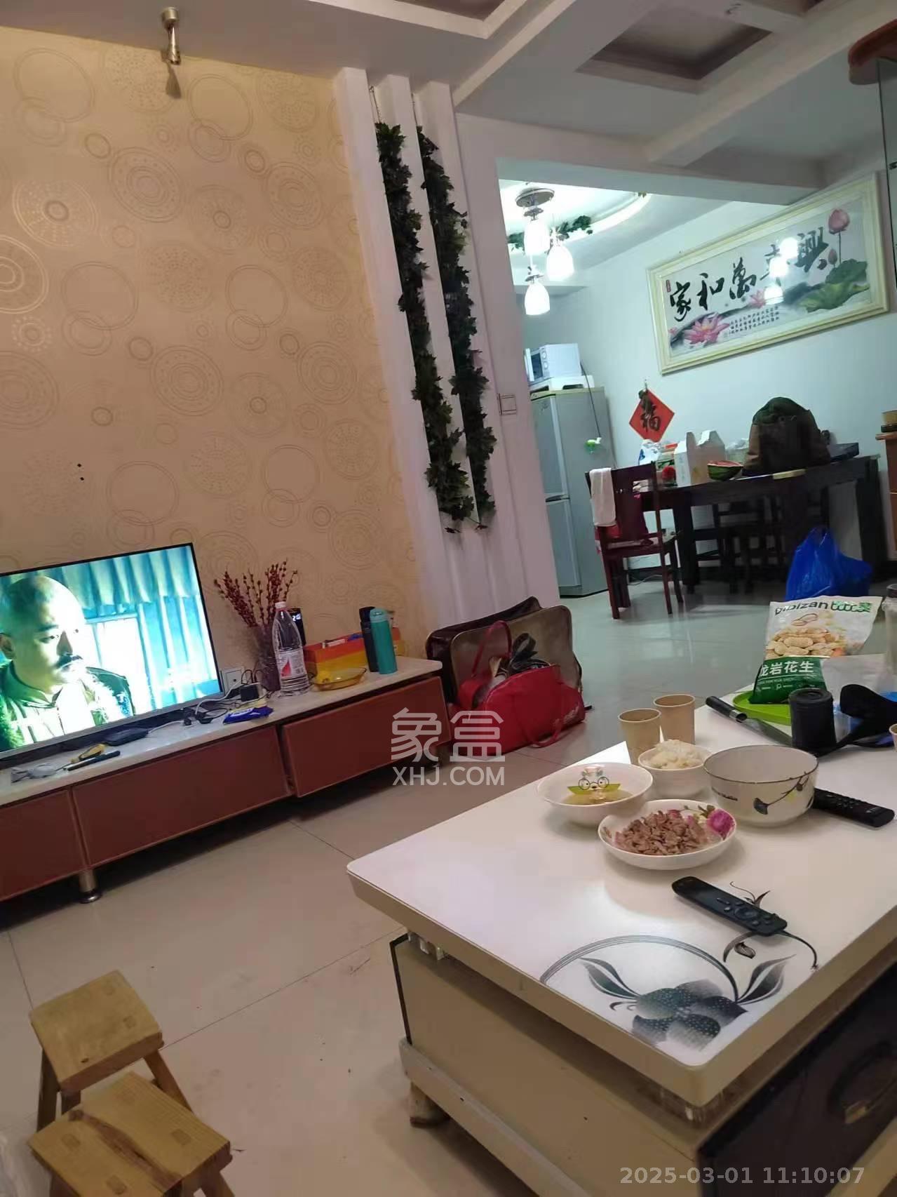龙王港社区  3室2厅1卫   2500.00元/月