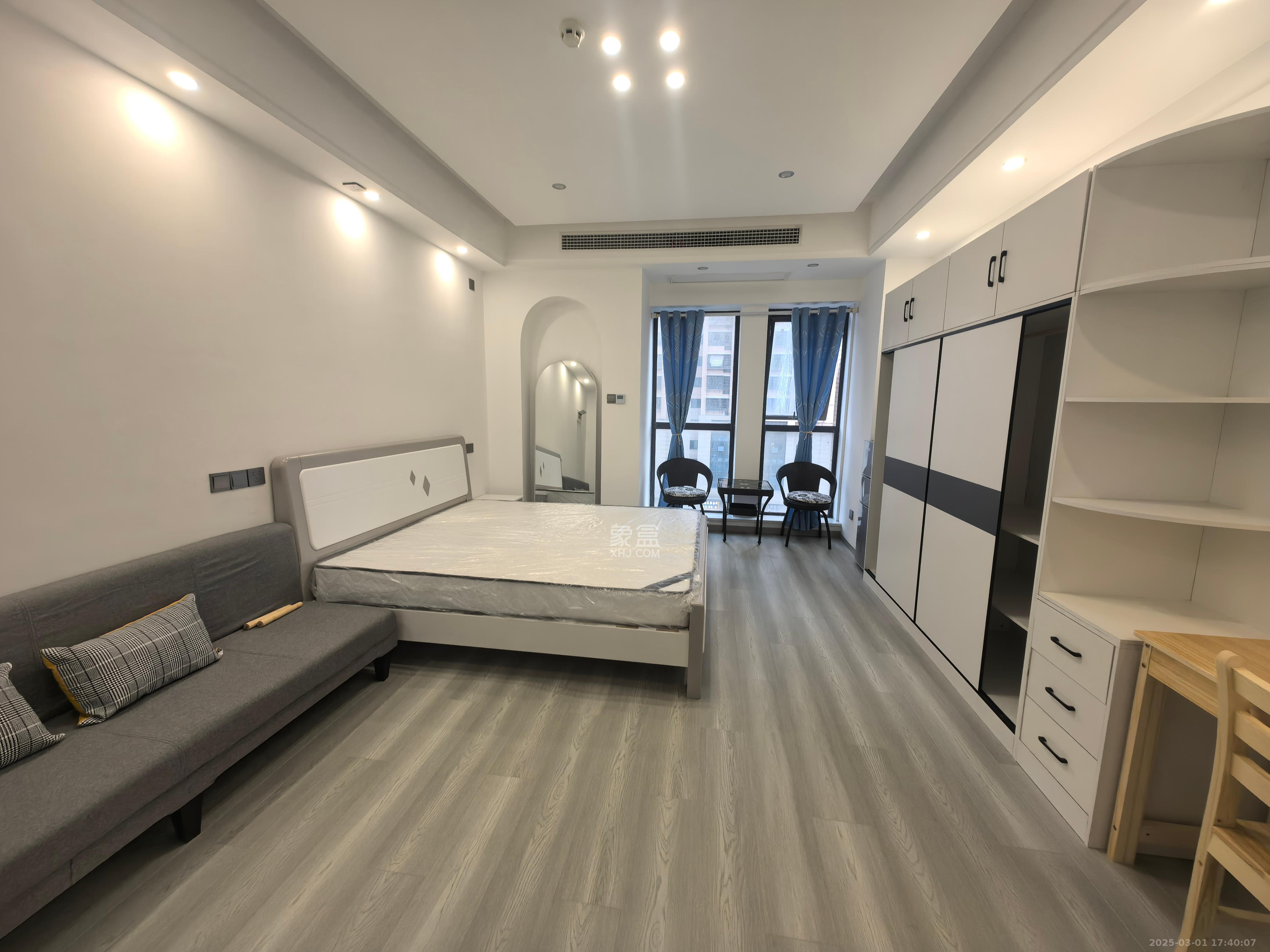 新世界广场 1室1厅1卫 1500.0元/月 新世界广场 1室1厅1卫 1500.0元/月室内图