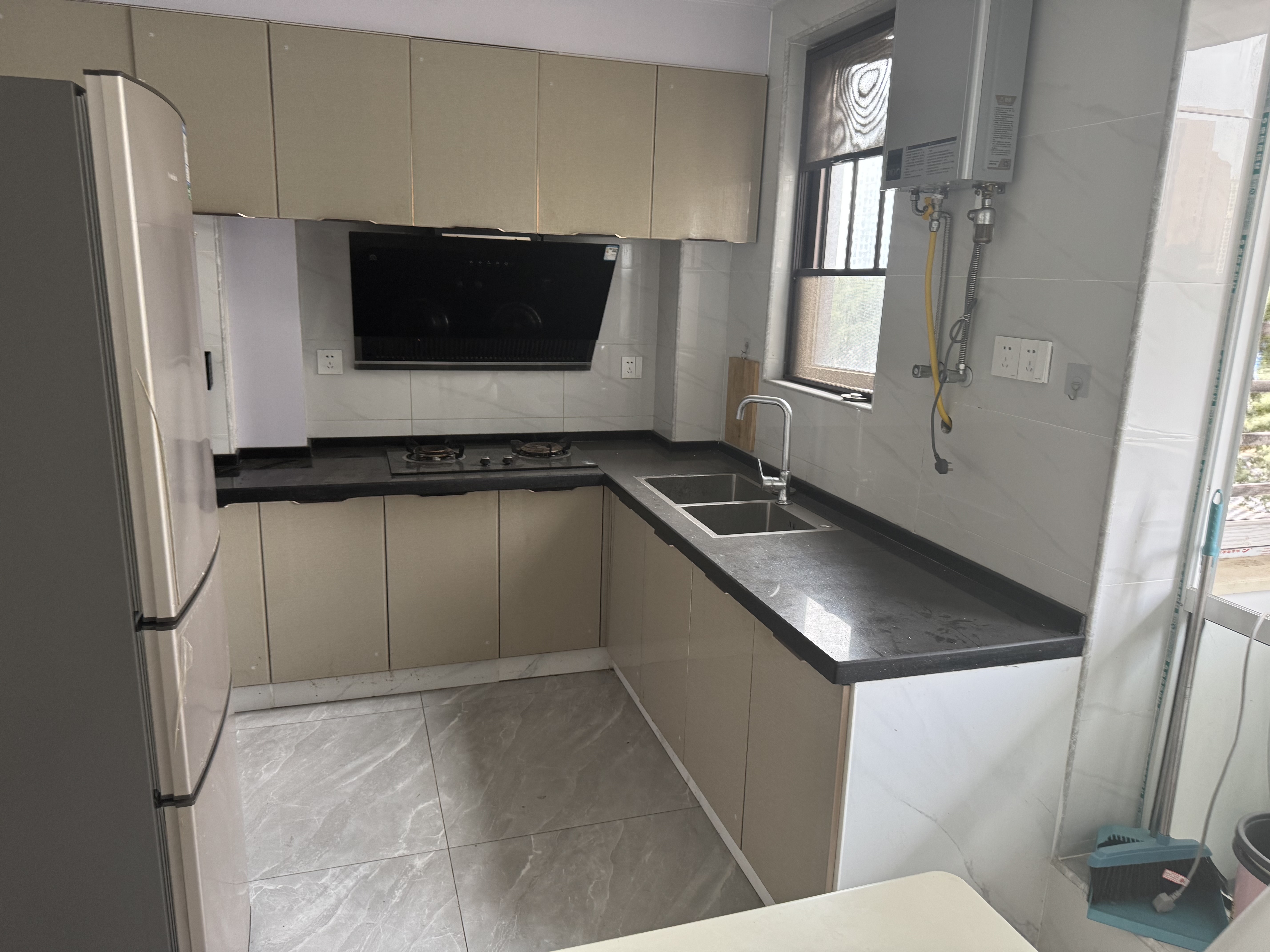 中交中央公园D1区  2室2厅2卫    1000.0元/月 中交中央公园D1区  2室2厅2卫    1000.0元/月户型图