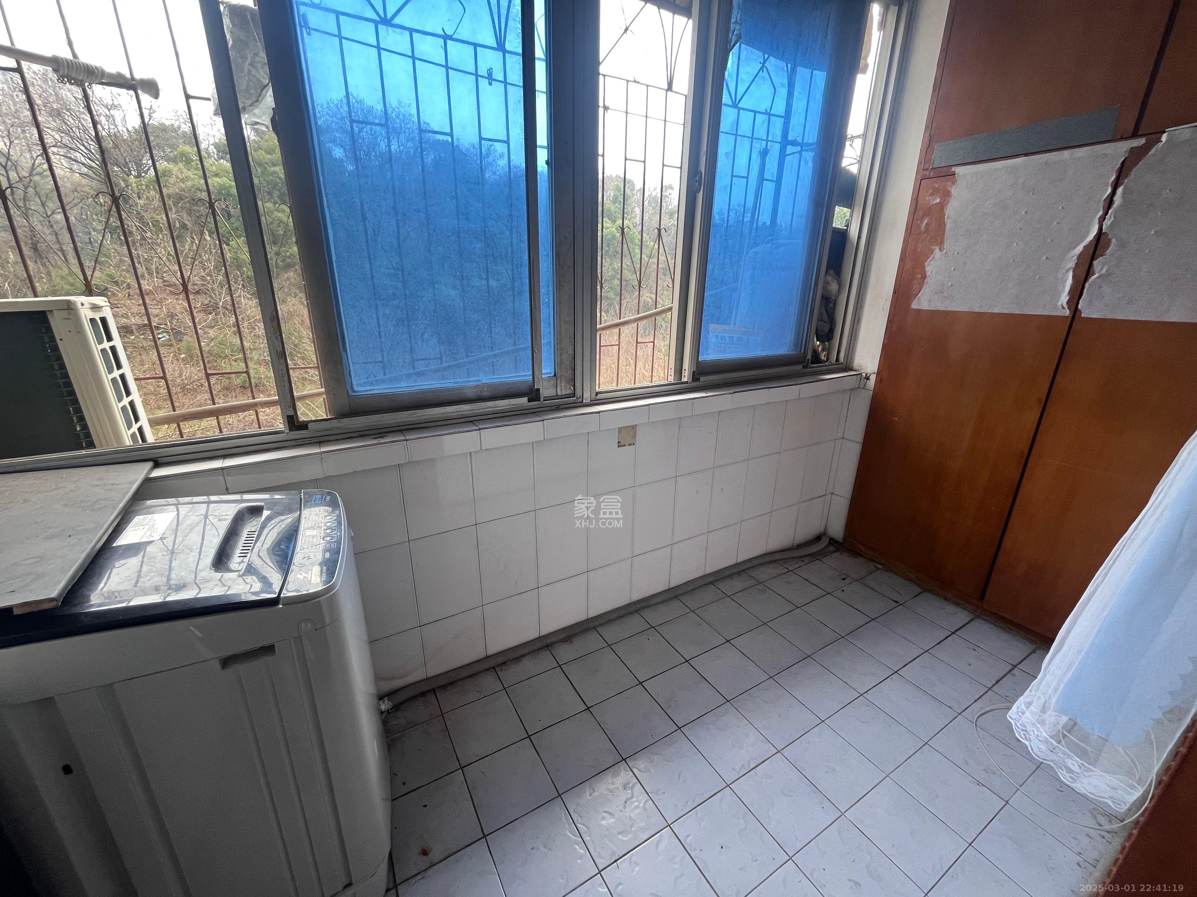 谢家冲  2室2厅1卫    880.0元/月 谢家冲  2室2厅1卫    880.0元/月室内图