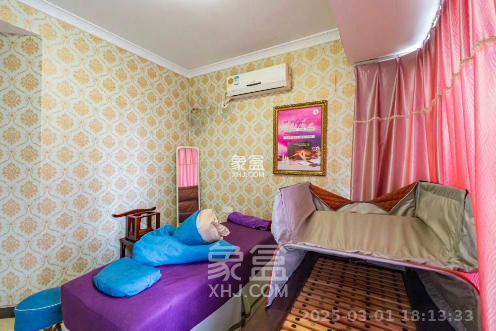 藏珑湖上国际花园 3室2厅2卫 3000.0元/月 藏珑湖上国际花园 3室2厅2卫 3000.0元/月室内图