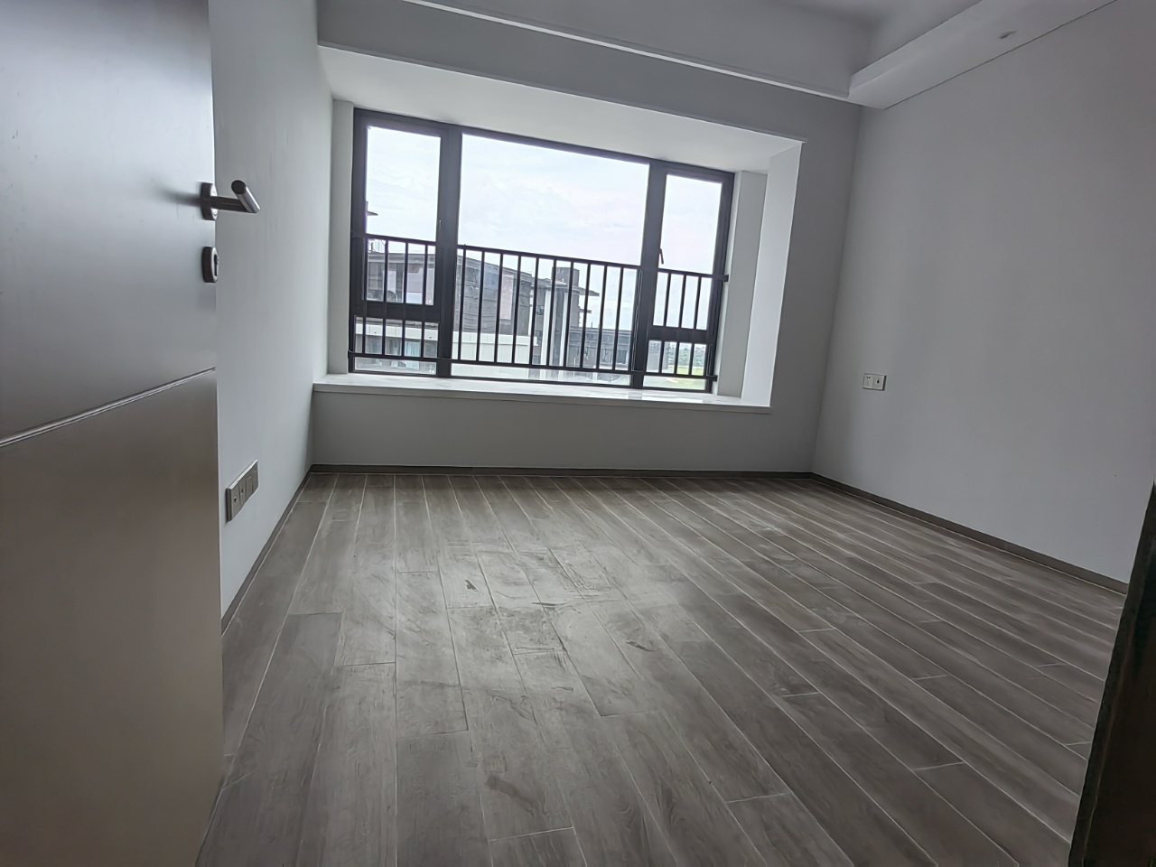 仁恒滨江园(一.二期) 1室0厅0卫 230.0万 仁恒滨江园(一.二期) 1室0厅0卫 230.0万室内图