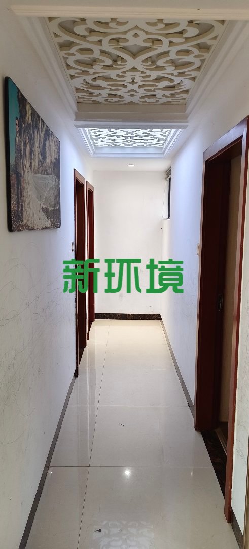 鑫成君泰  3室2厅2卫   80.80万客厅