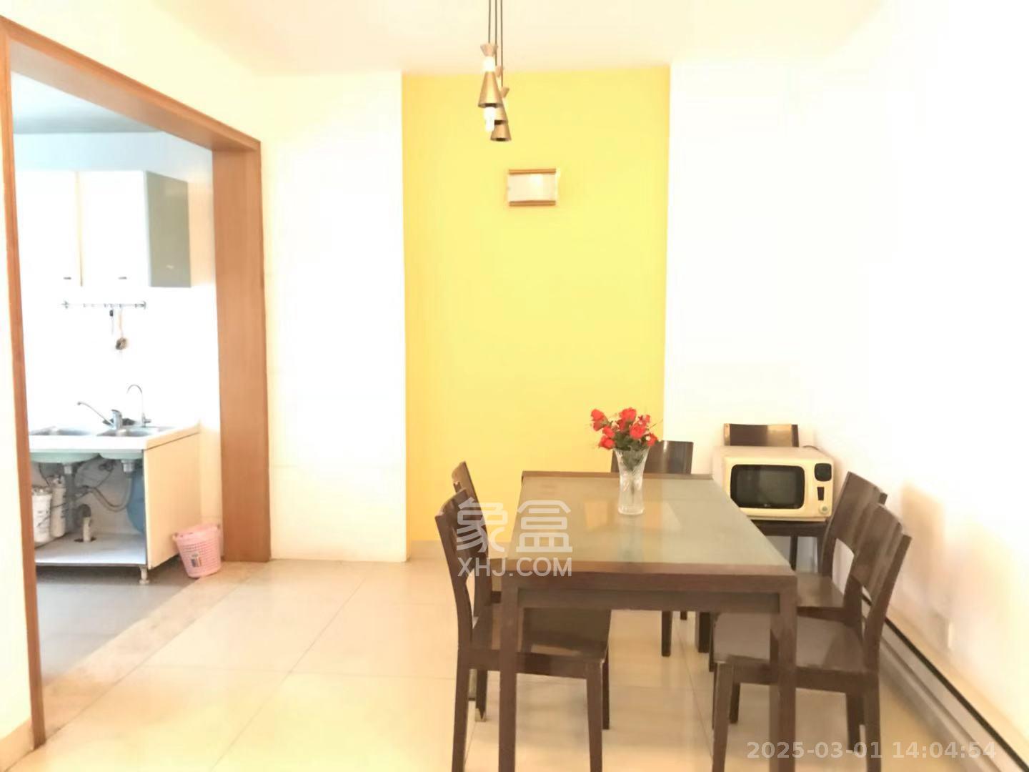 美林景园  3室2厅2卫   2800.00元/月室内图