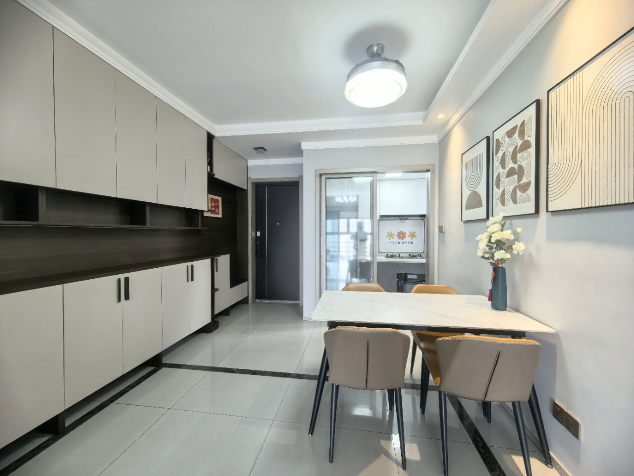 华侨城曦海岸1期 3室2厅2卫 189.0万 华侨城曦海岸1期 3室2厅2卫 189.0万室内图