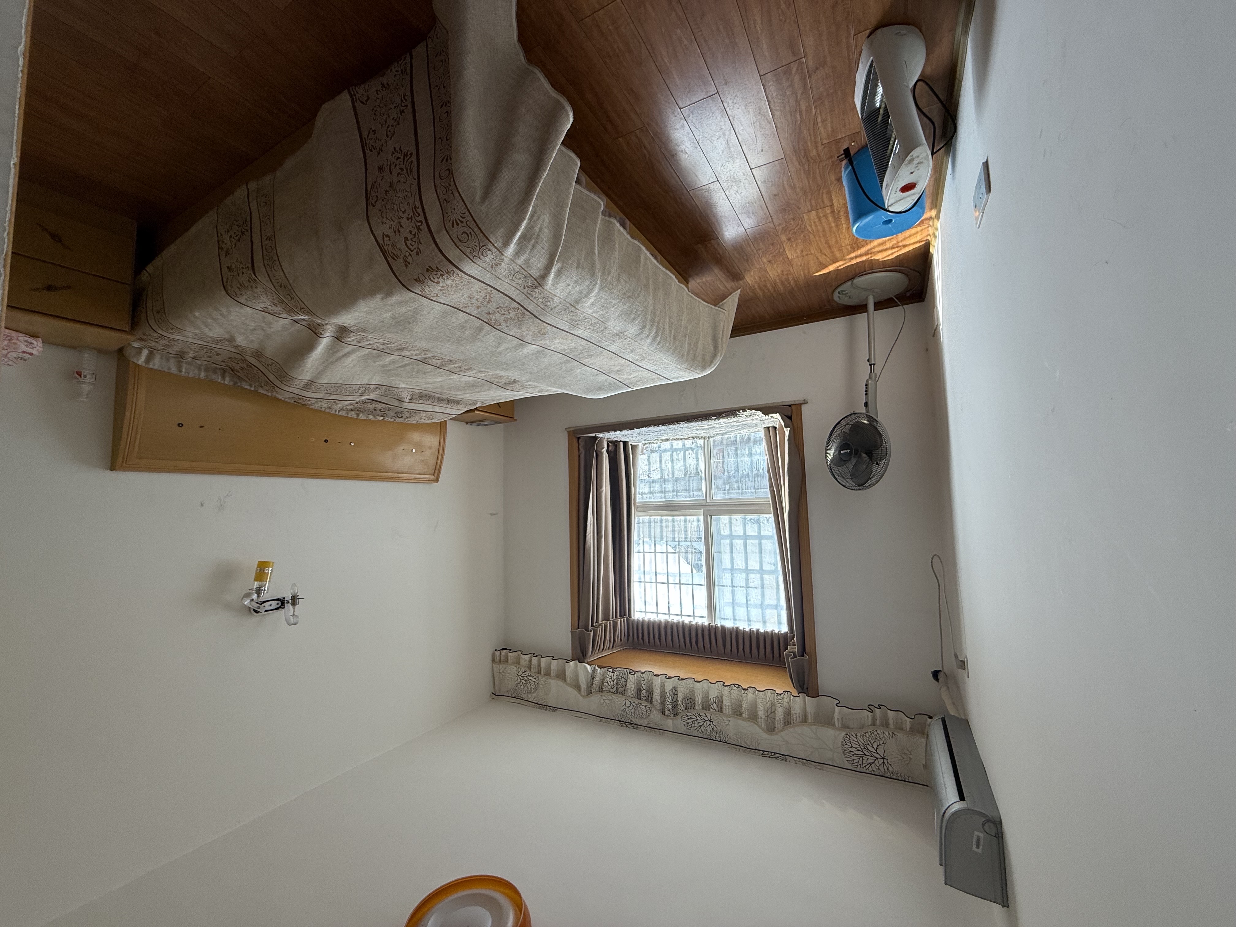 鸿都苑  1室0厅0卫    1200.0元/月室内图