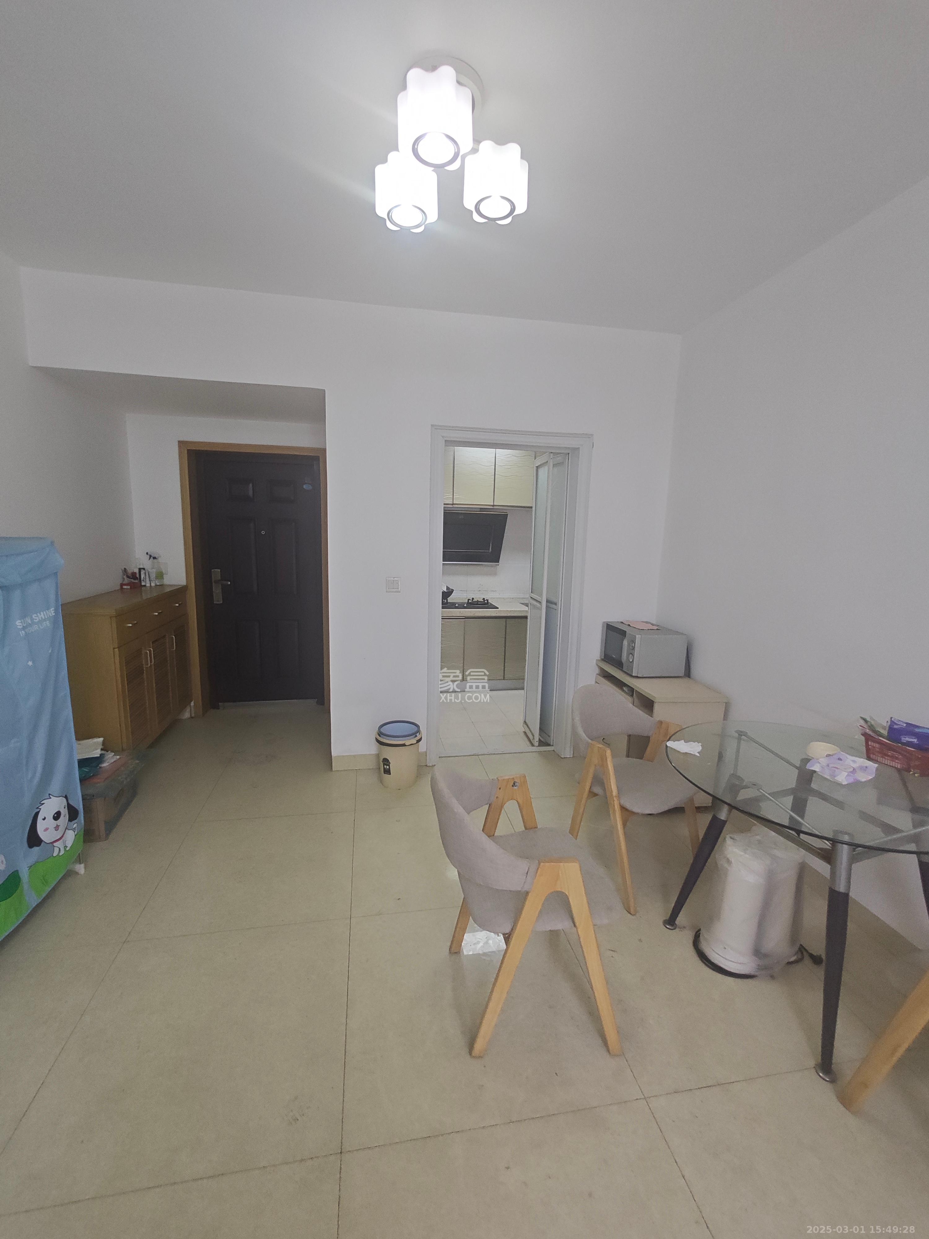 长房南屏锦源 3室2厅2卫 2300.0元/月 长房南屏锦源 3室2厅2卫 2300.0元/月室内图