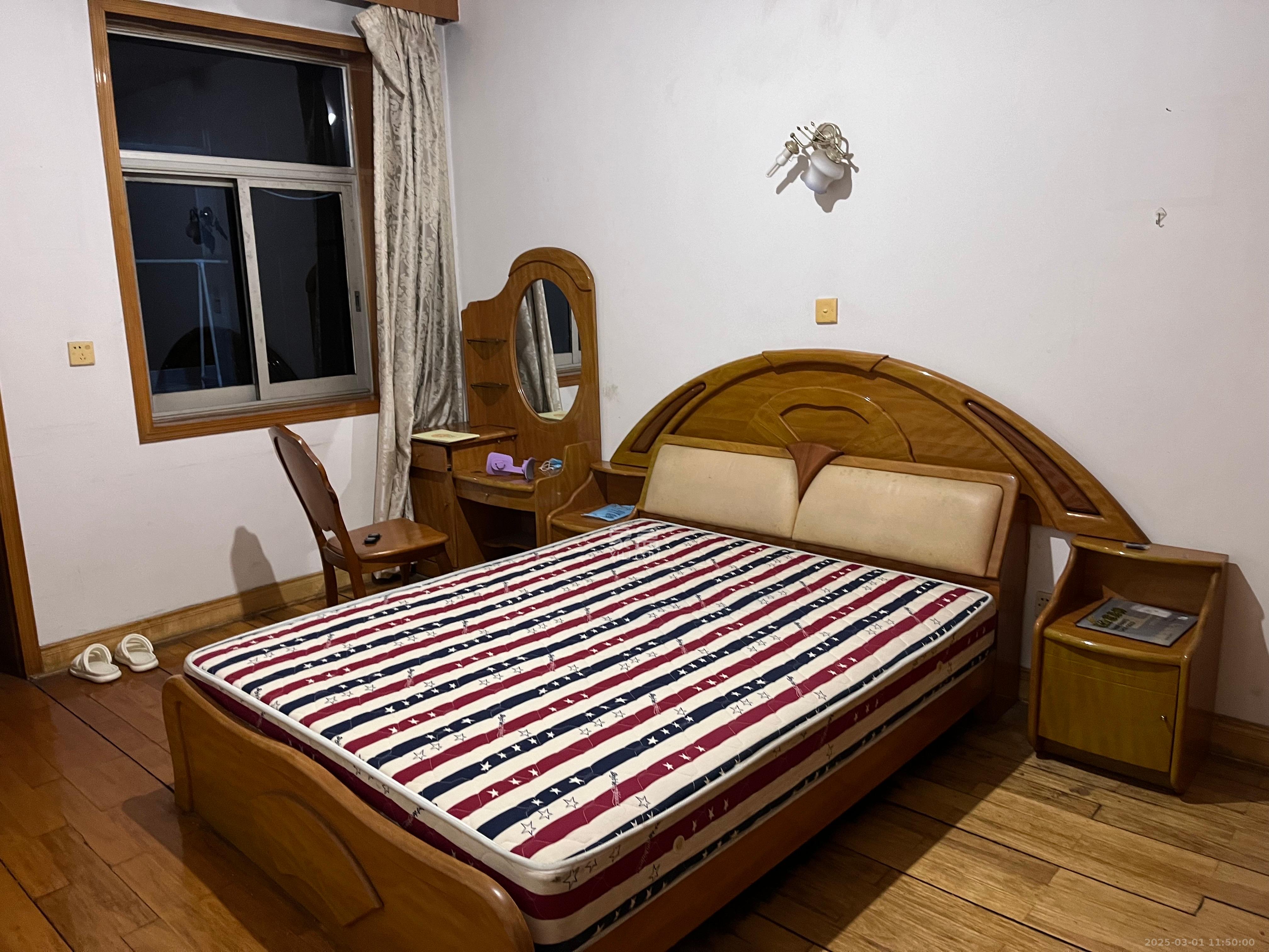 省劳卫所宿舍(职防院小区) 3室1厅1卫 1500.0元/月 省劳卫所宿舍(职防院小区) 3室1厅1卫 1500.0元/月室内图