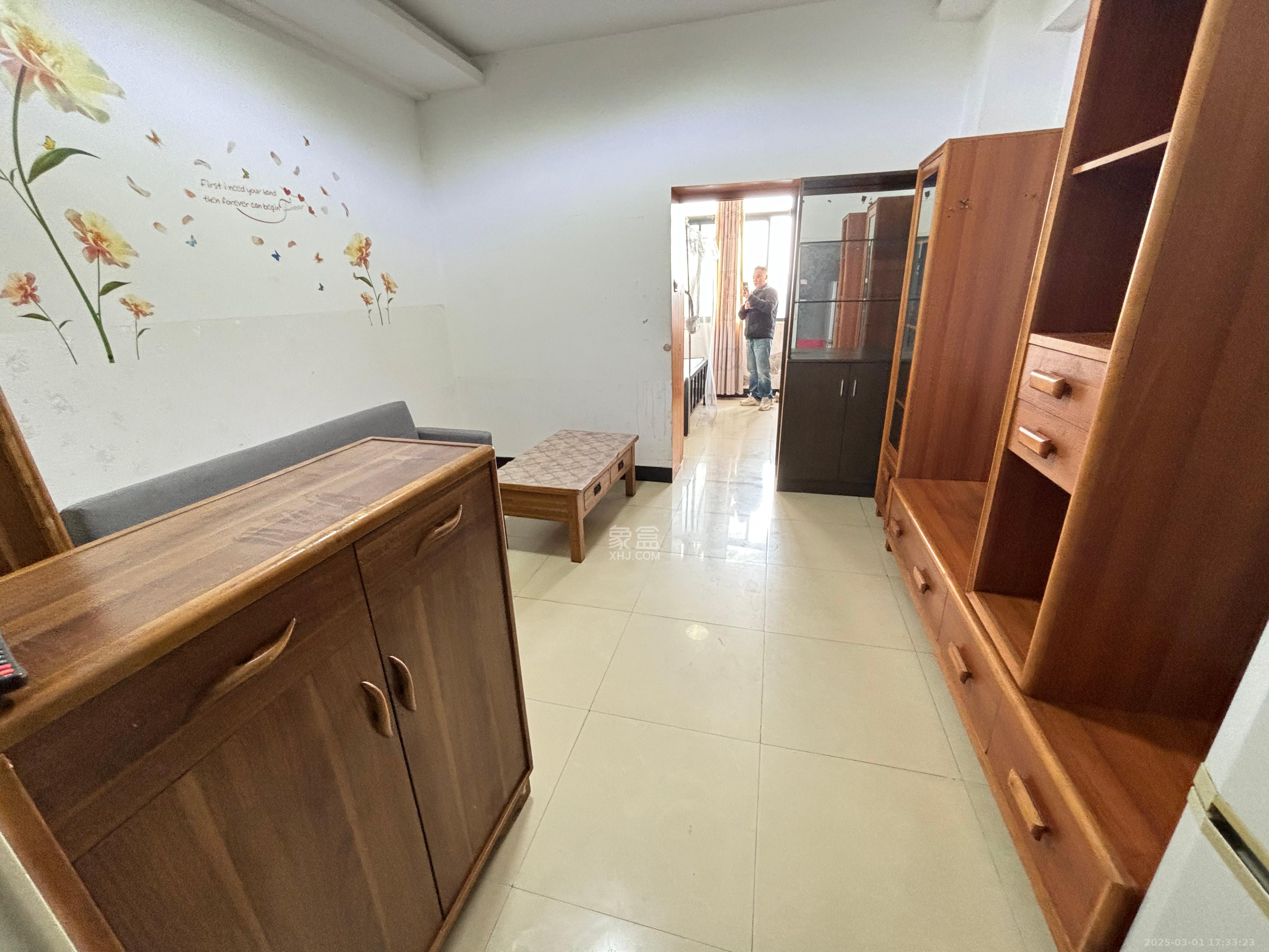 湘聚大厦  1室1厅1卫   1400.00元/月室内图