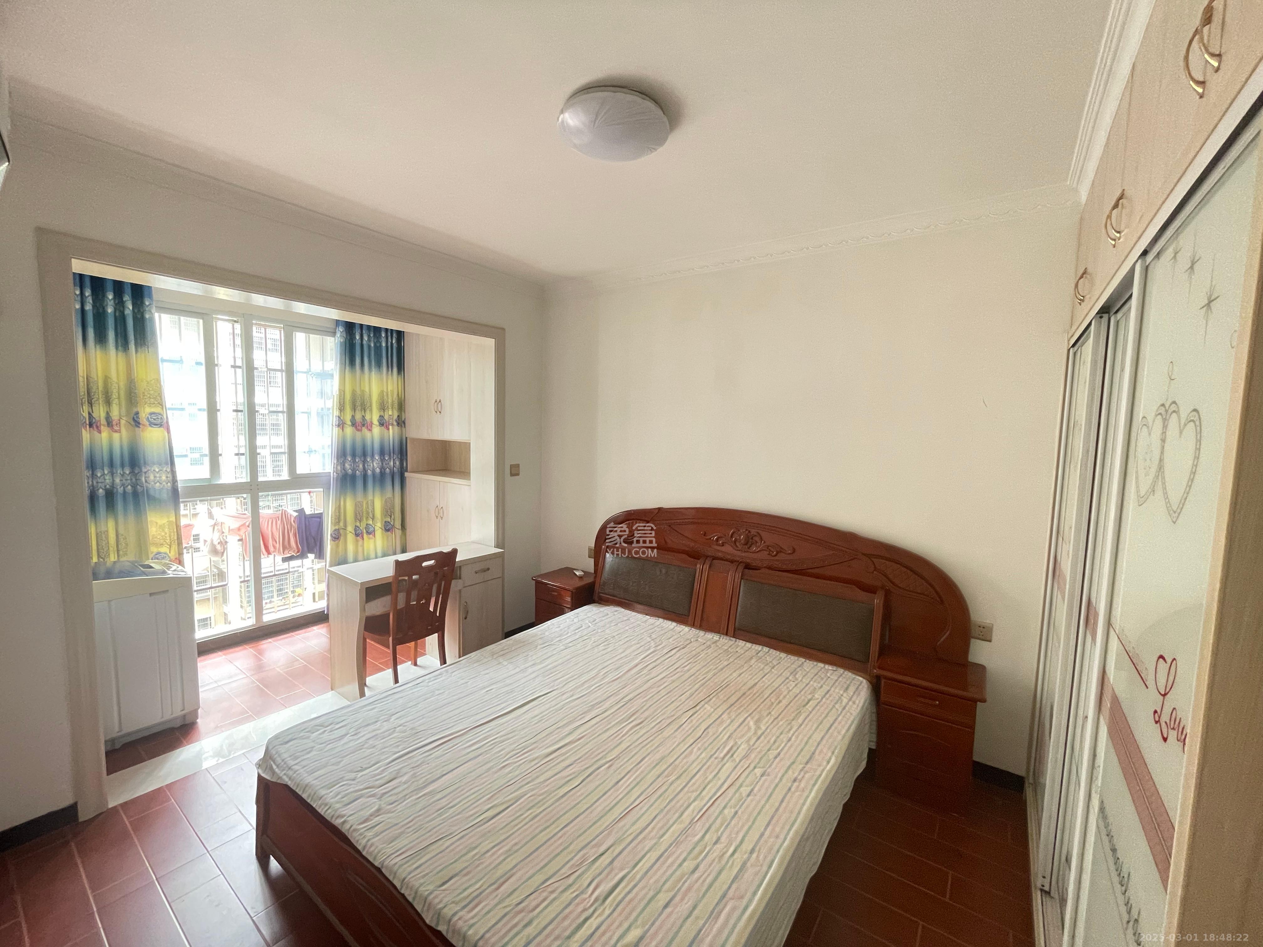 和润园一、二期  3室2厅1卫    2000.0元/月 和润园一、二期  3室2厅1卫    2000.0元/月室内图