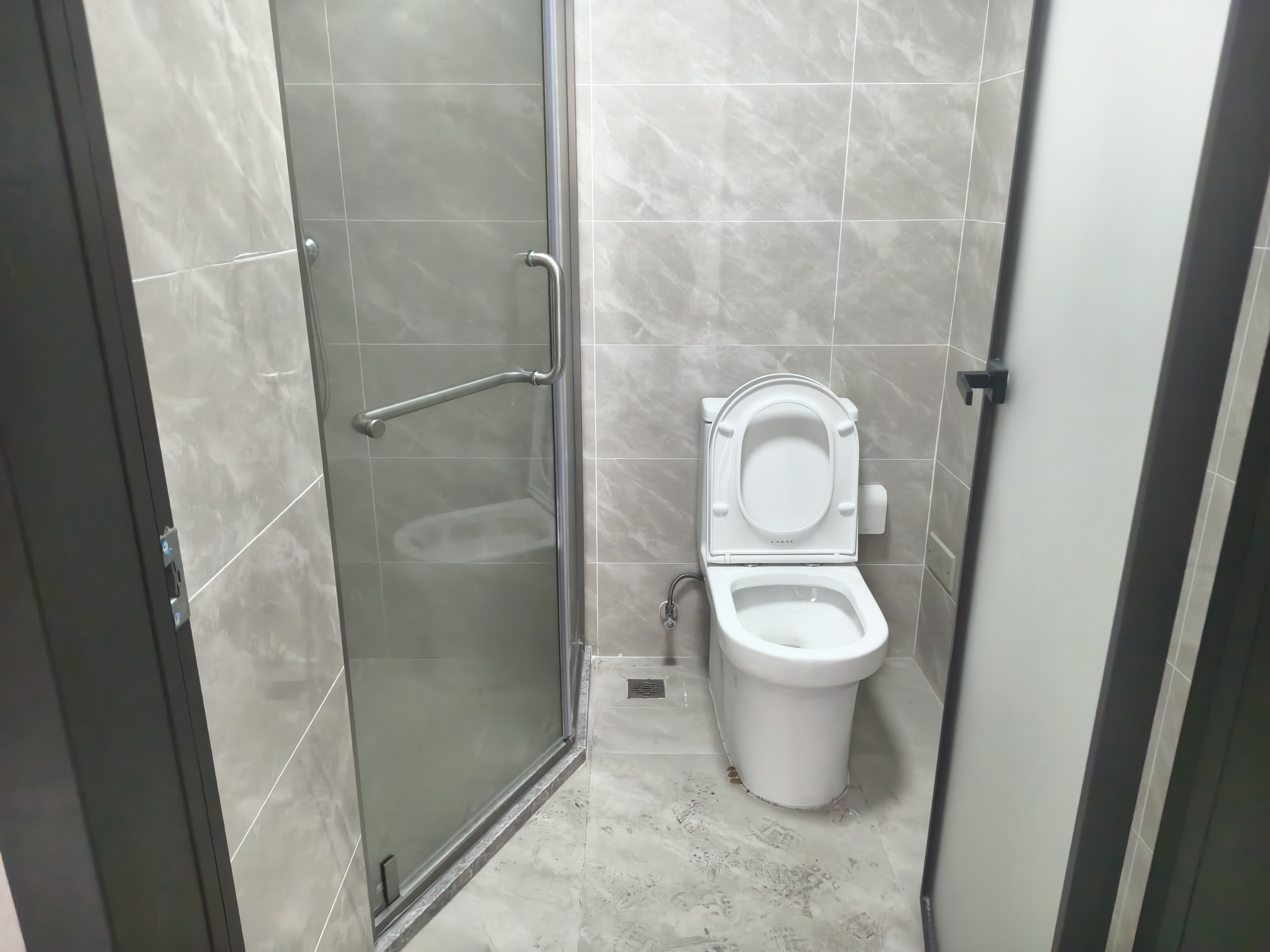 海府大院(海府路41号)  3室2厅1卫    3500.0元/月 海府大院(海府路41号)  3室2厅1卫    3500.0元/月室内图