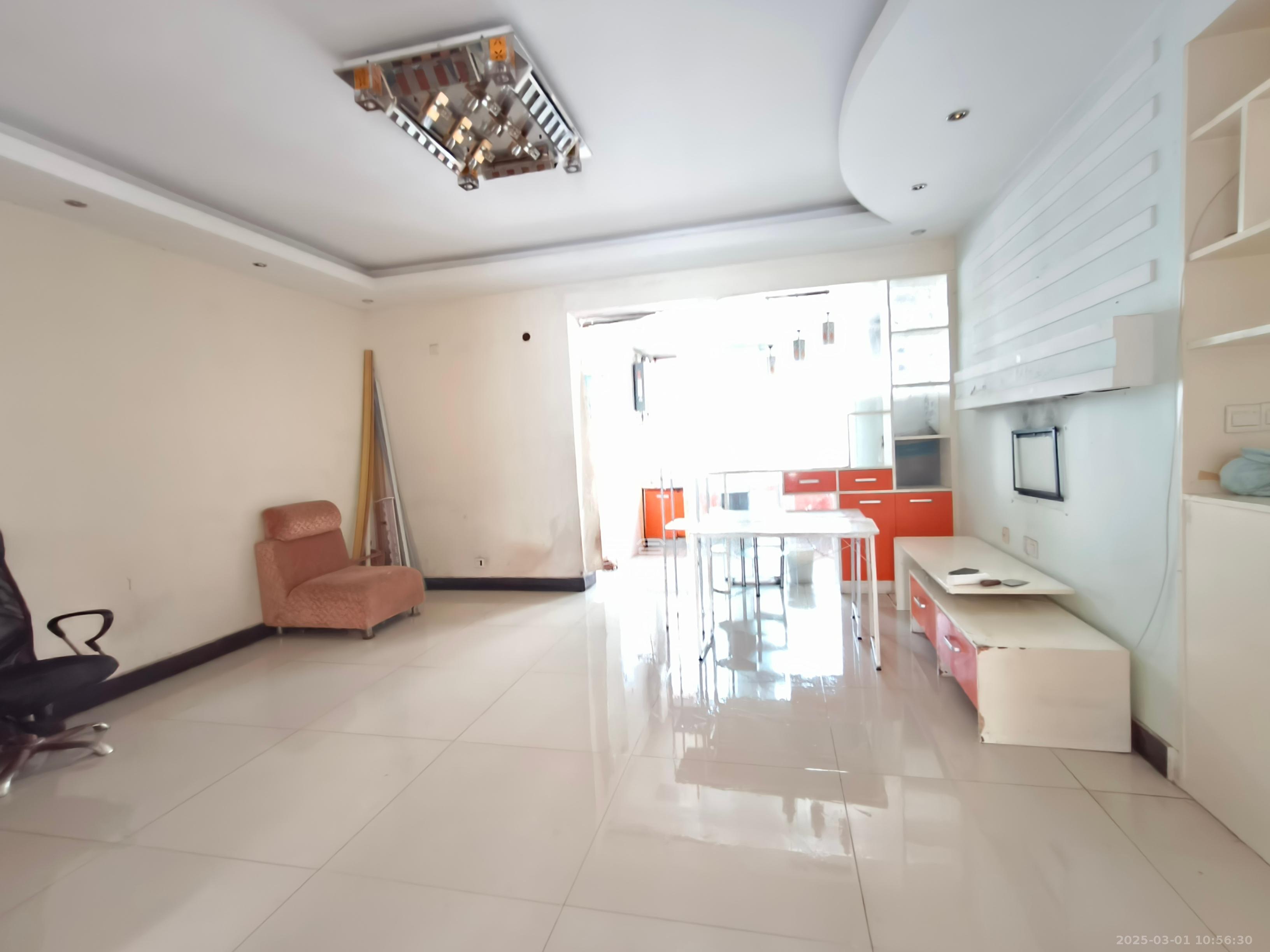 湘绣城 2室2厅1卫 1100.0元/月 湘绣城 2室2厅1卫 1100.0元/月室内图