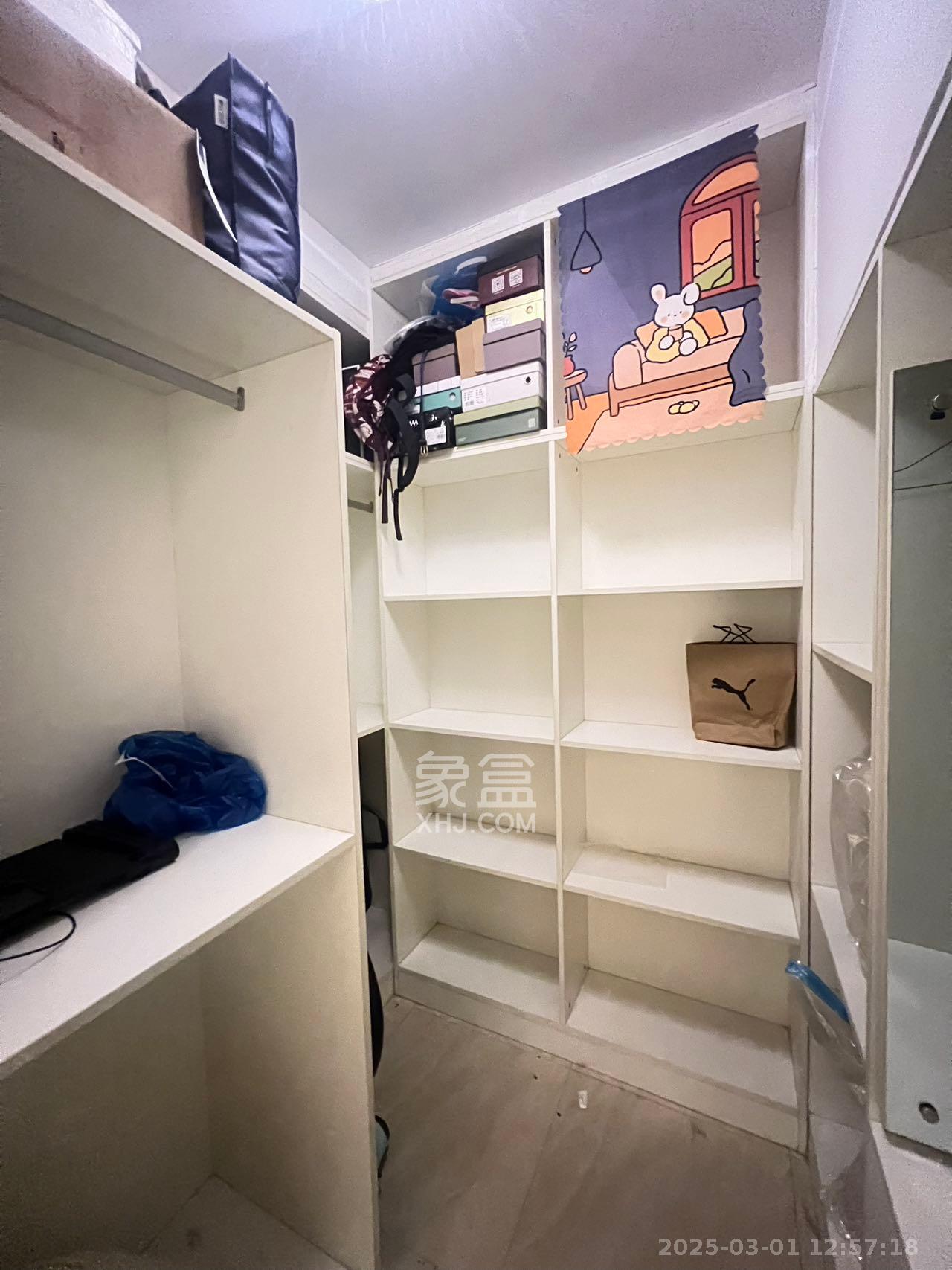 悦湖山  2室2厅1卫   2300.00元/月室内图