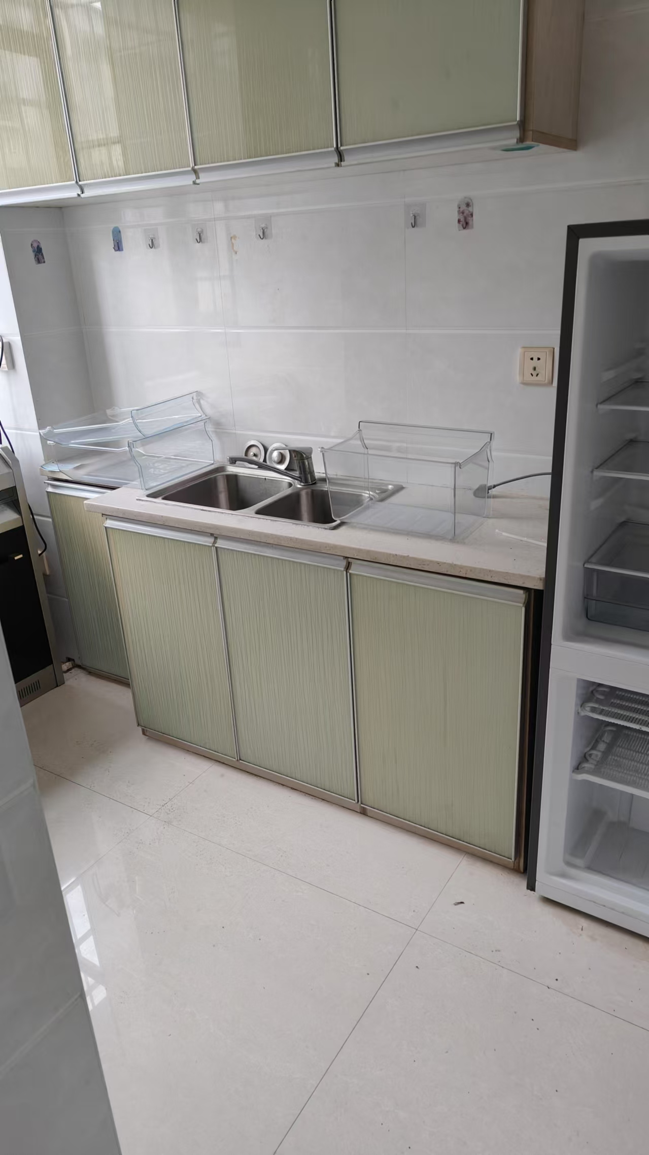 栗公港社区 2室1厅1卫 800.0元/月 栗公港社区 2室1厅1卫 800.0元/月室内图