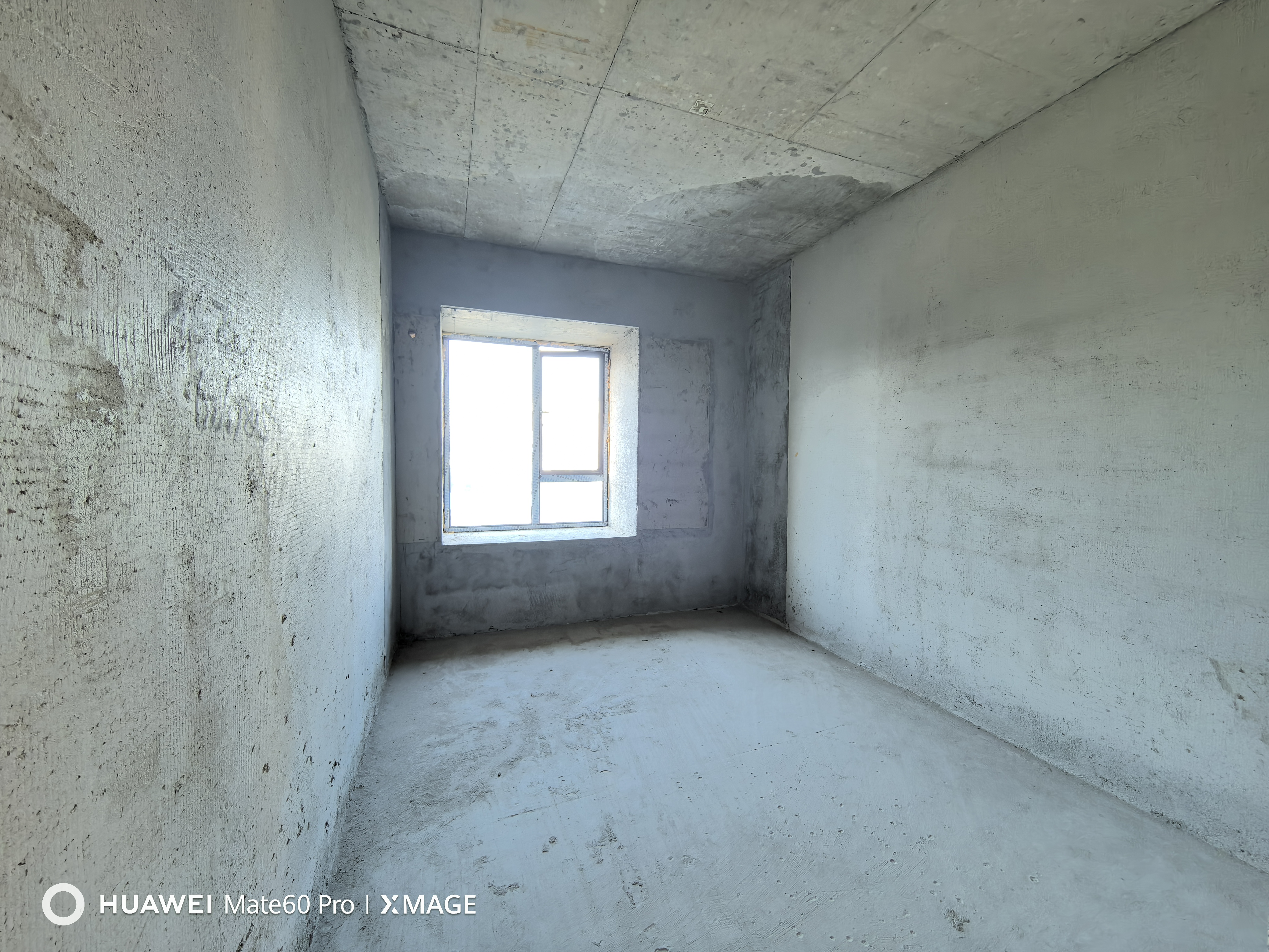 吉鸿花园 1室0厅0卫 56.8万 吉鸿花园 1室0厅0卫 56.8万客厅