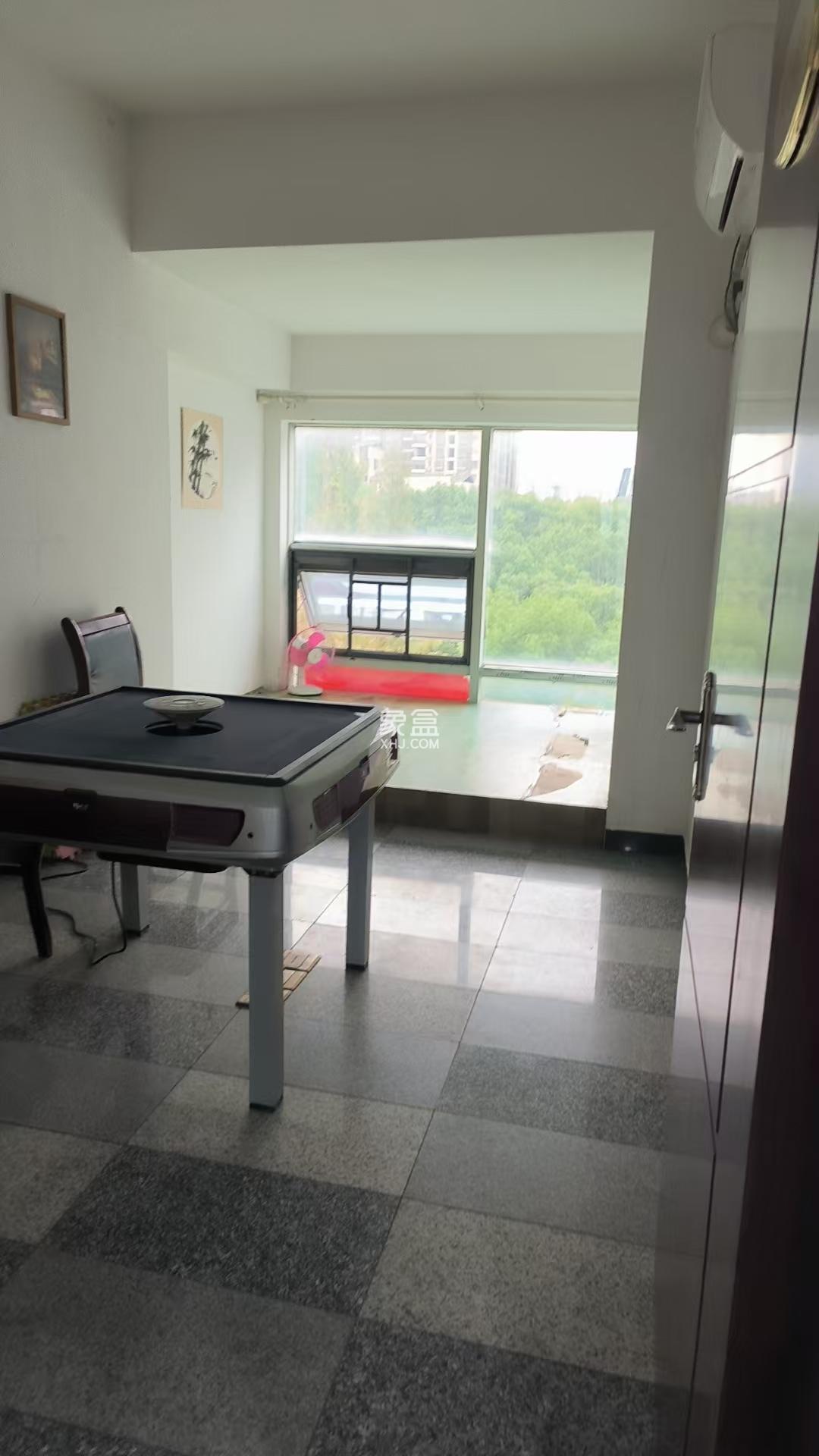 粮运大厦 4室1厅1卫 2200.0元/月 粮运大厦 4室1厅1卫 2200.0元/月室内图