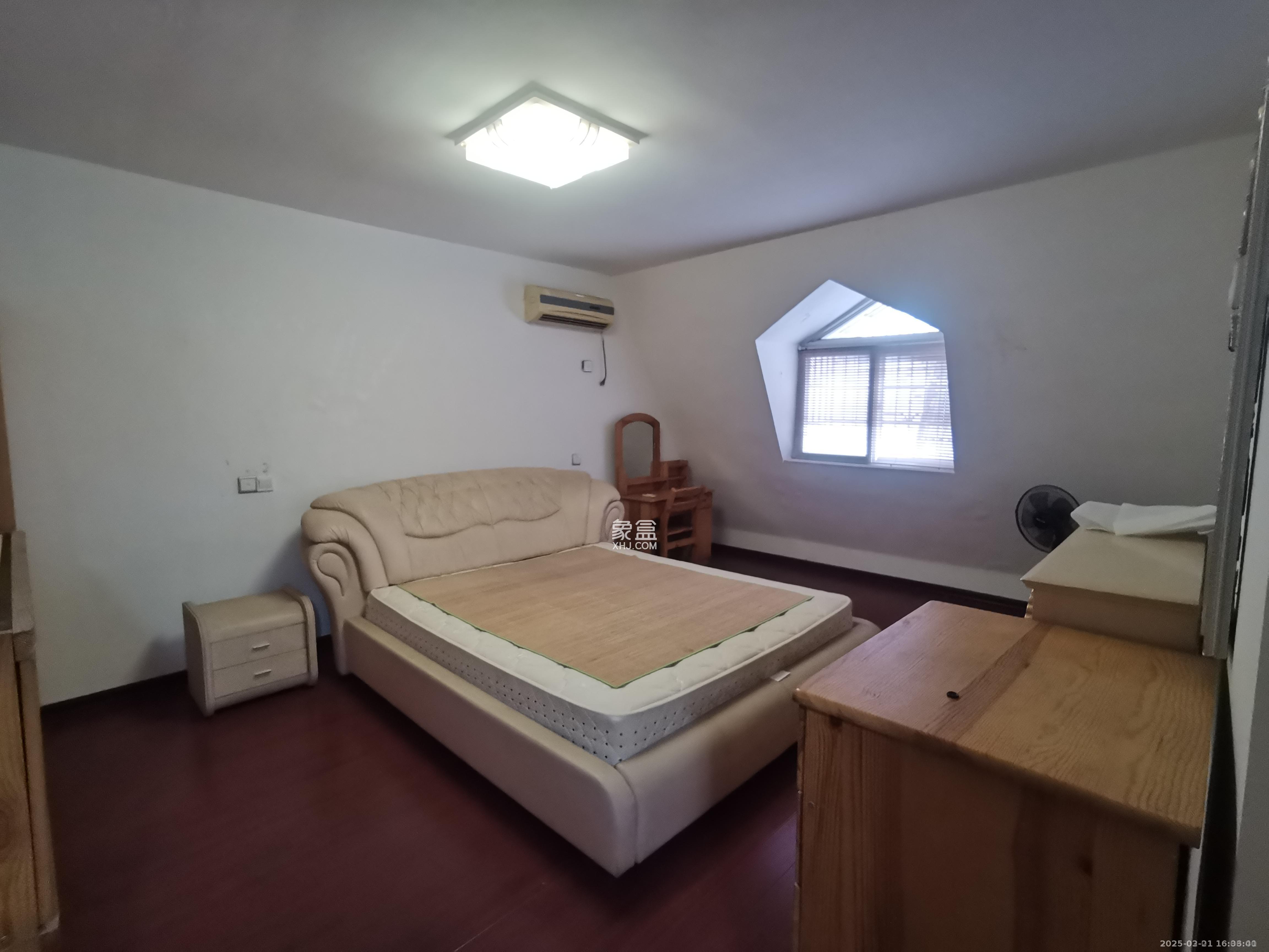 枫林美景 3室2厅2卫 3400.0元/月 枫林美景 3室2厅2卫 3400.0元/月室内图