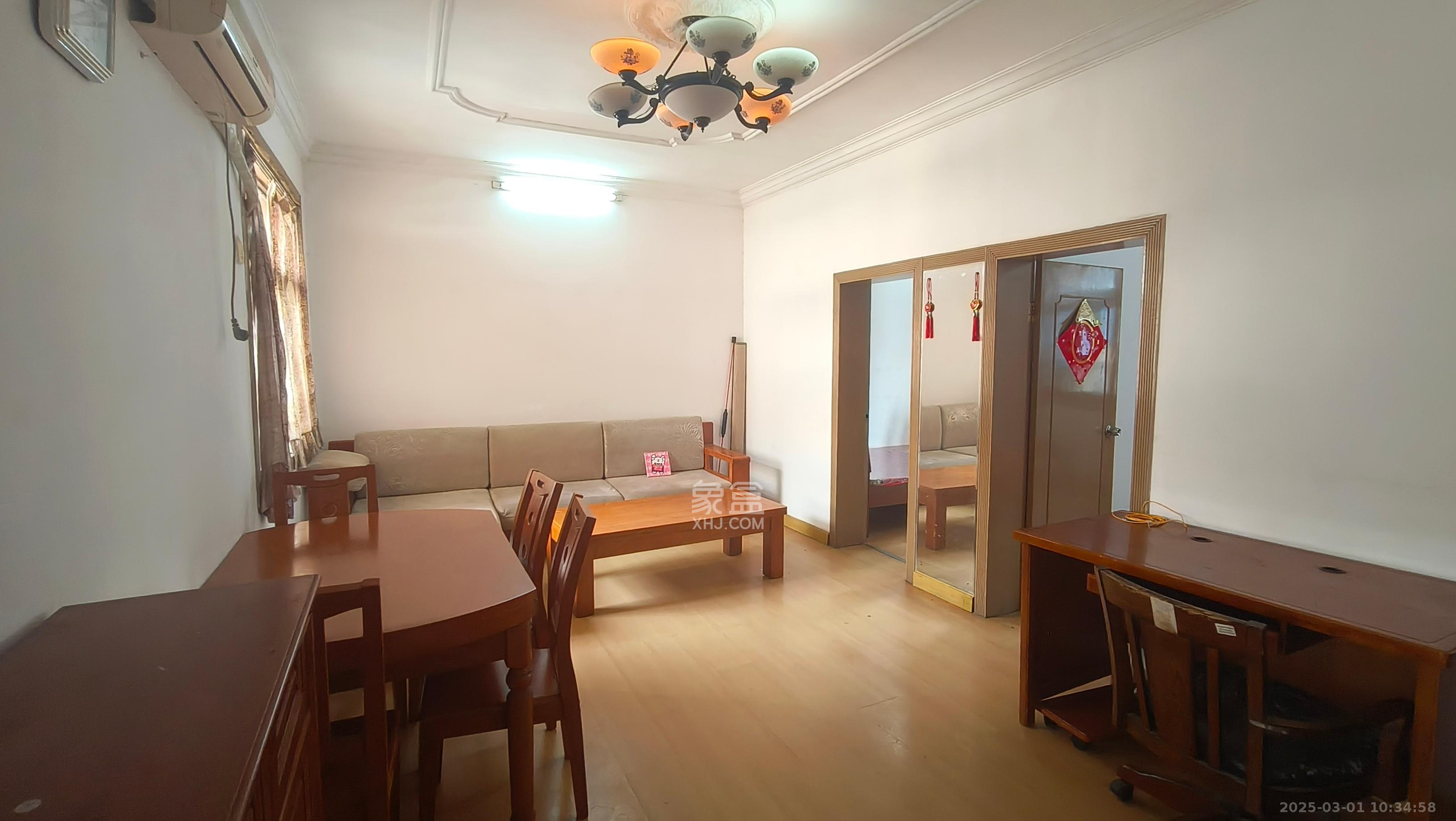 浦沅生活一区 2室2厅1卫 1050.0元/月 浦沅生活一区 2室2厅1卫 1050.0元/月室内图