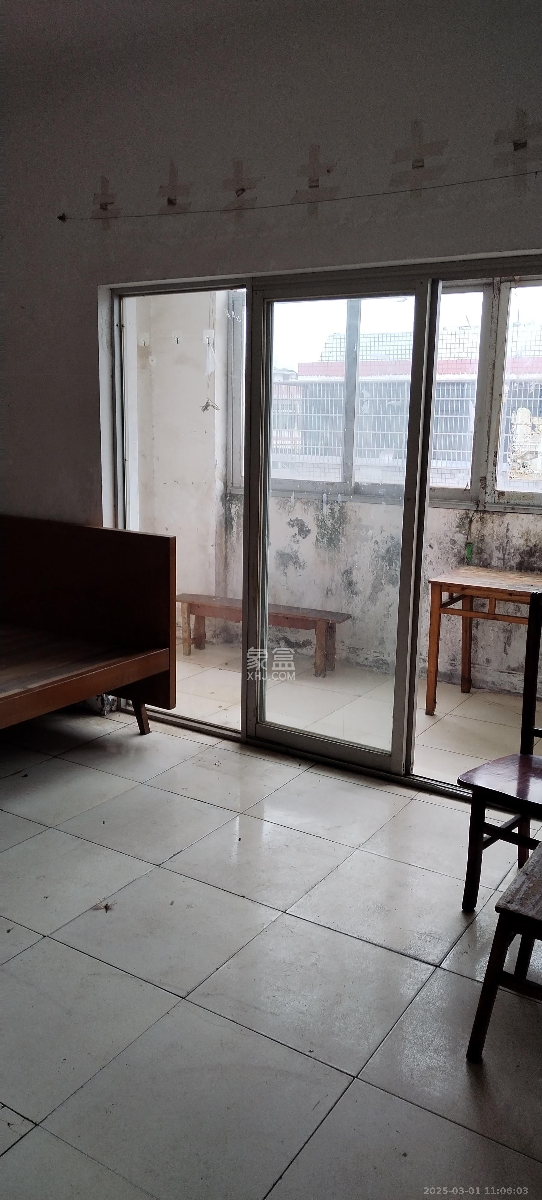 红星糖酒城 8室1厅1卫 1000.0元/月 红星糖酒城 8室1厅1卫 1000.0元/月室内图