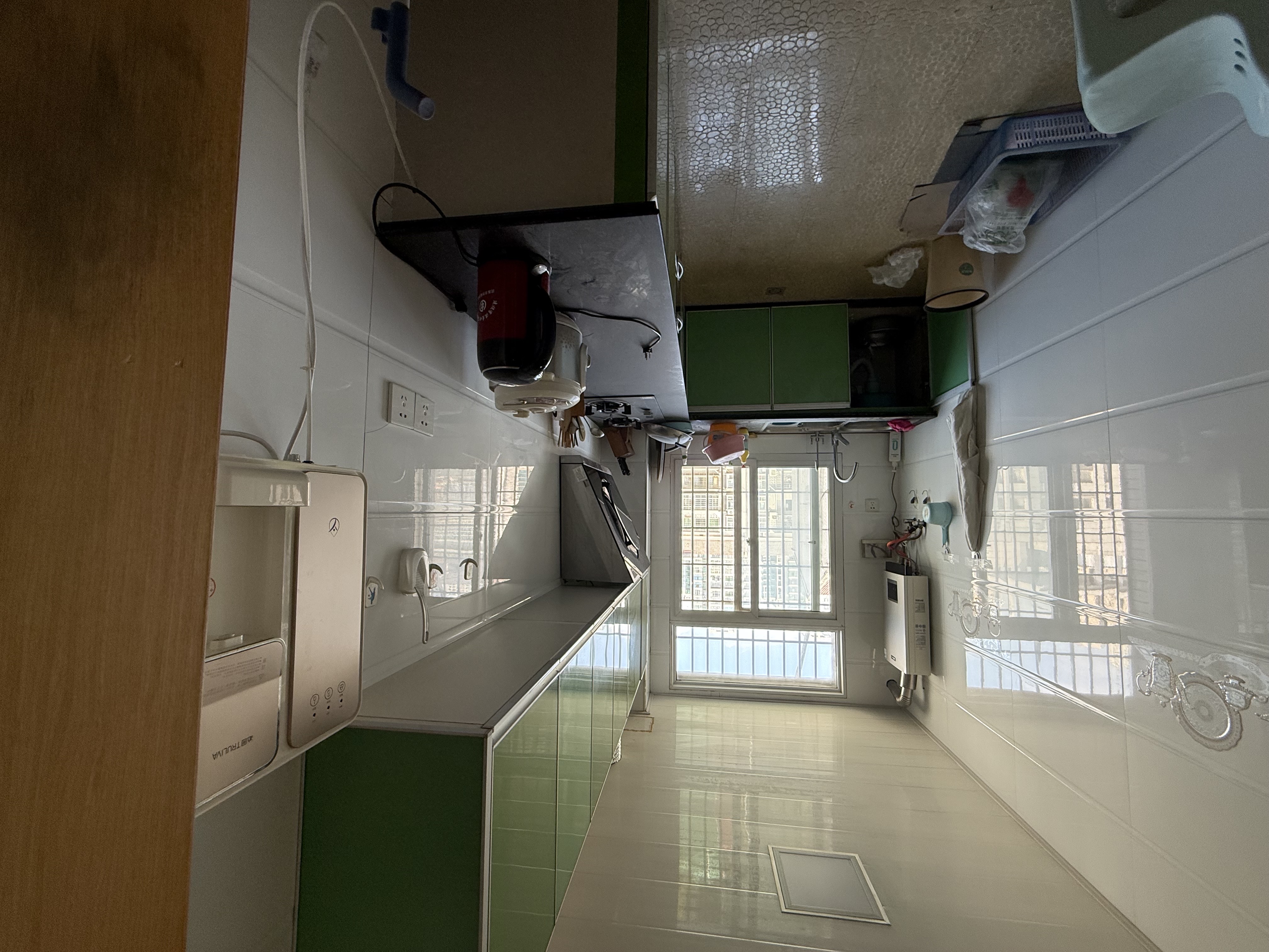 鸿都苑  1室0厅0卫    1200.0元/月 鸿都苑  1室0厅0卫    1200.0元/月室内图