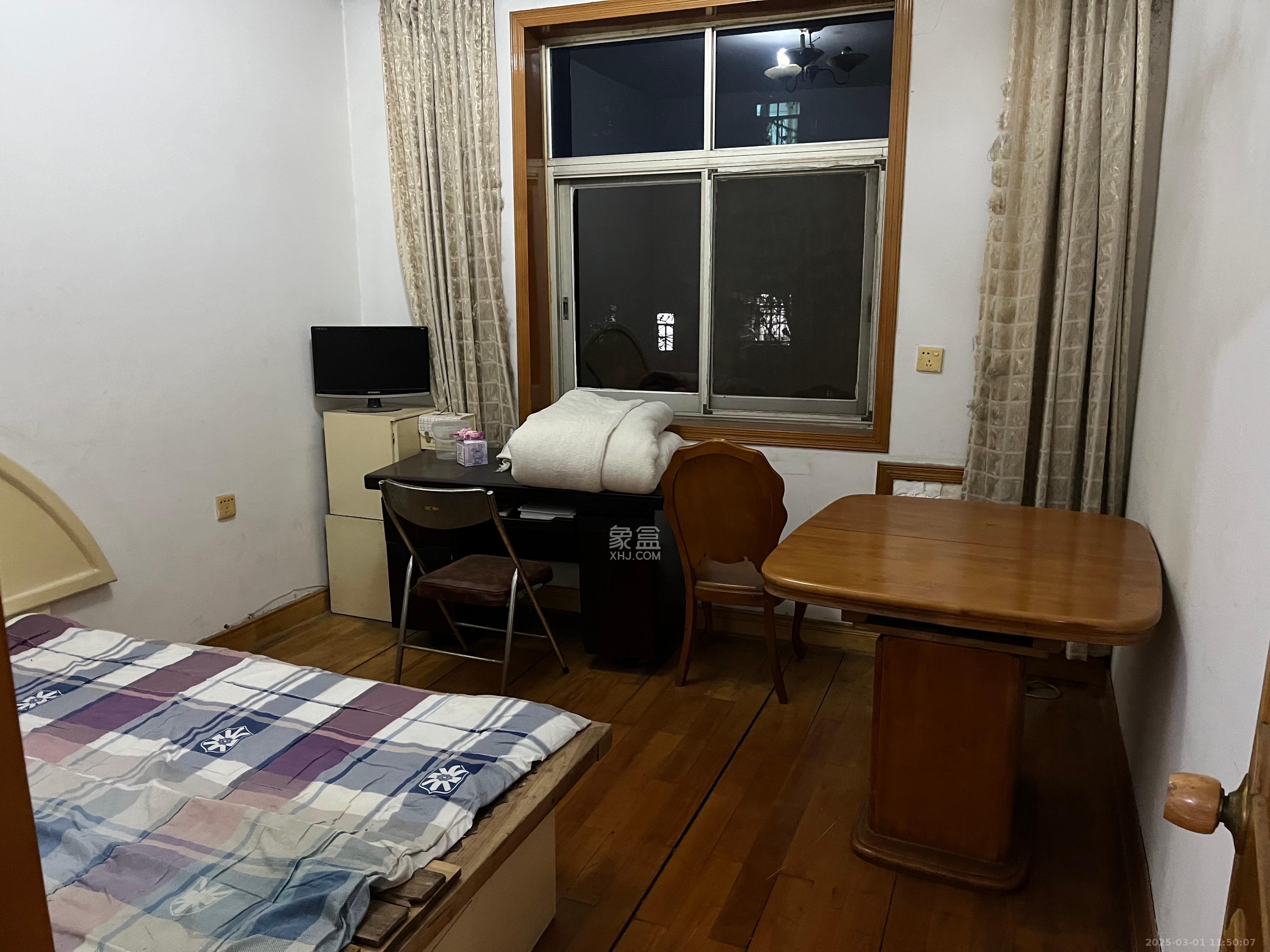 省劳卫所宿舍(职防院小区) 3室1厅1卫 1500.0元/月 省劳卫所宿舍(职防院小区) 3室1厅1卫 1500.0元/月室内图