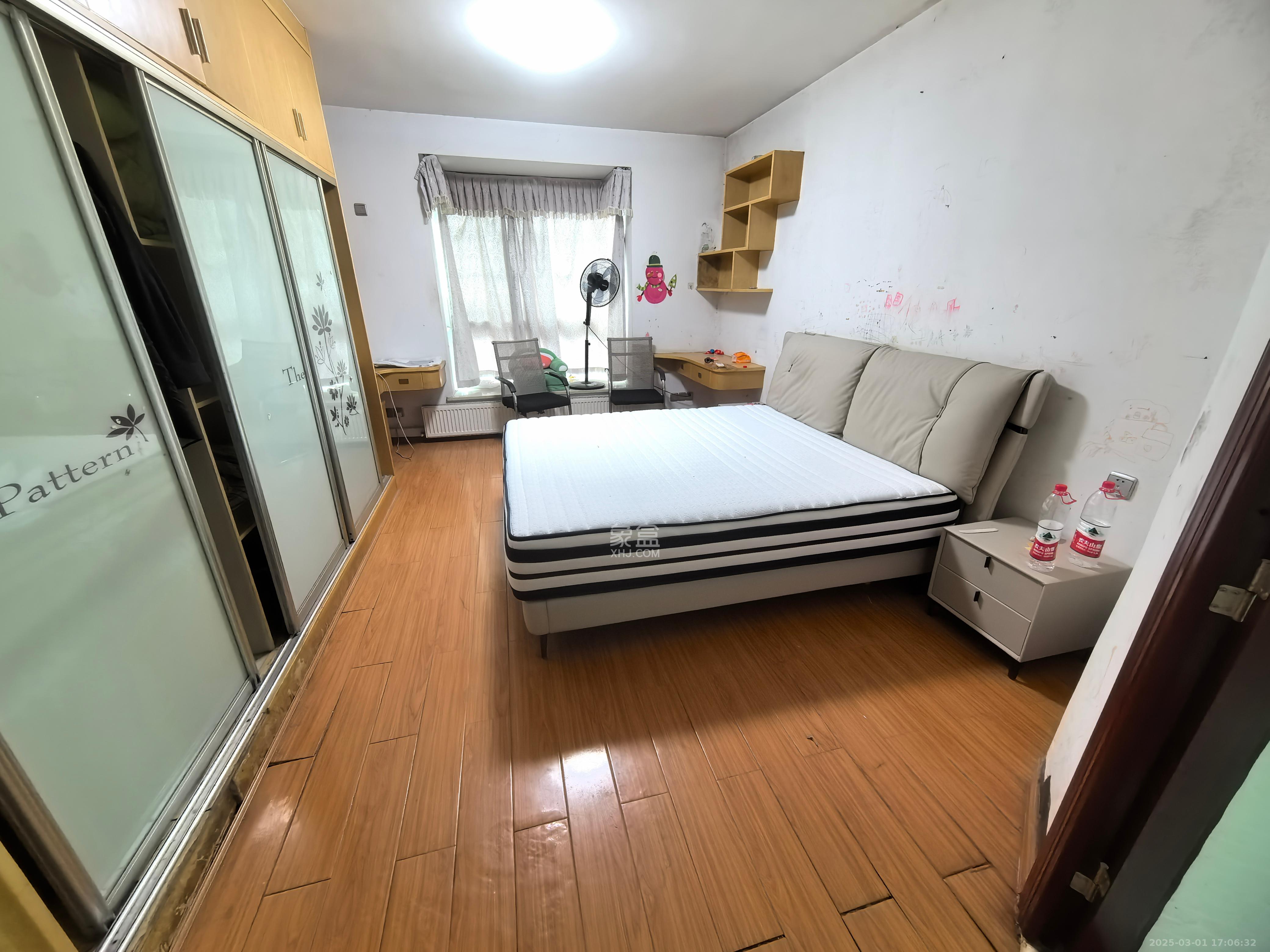 咸嘉新村嘉旺苑  3室2厅2卫   2400.00元/月室内图