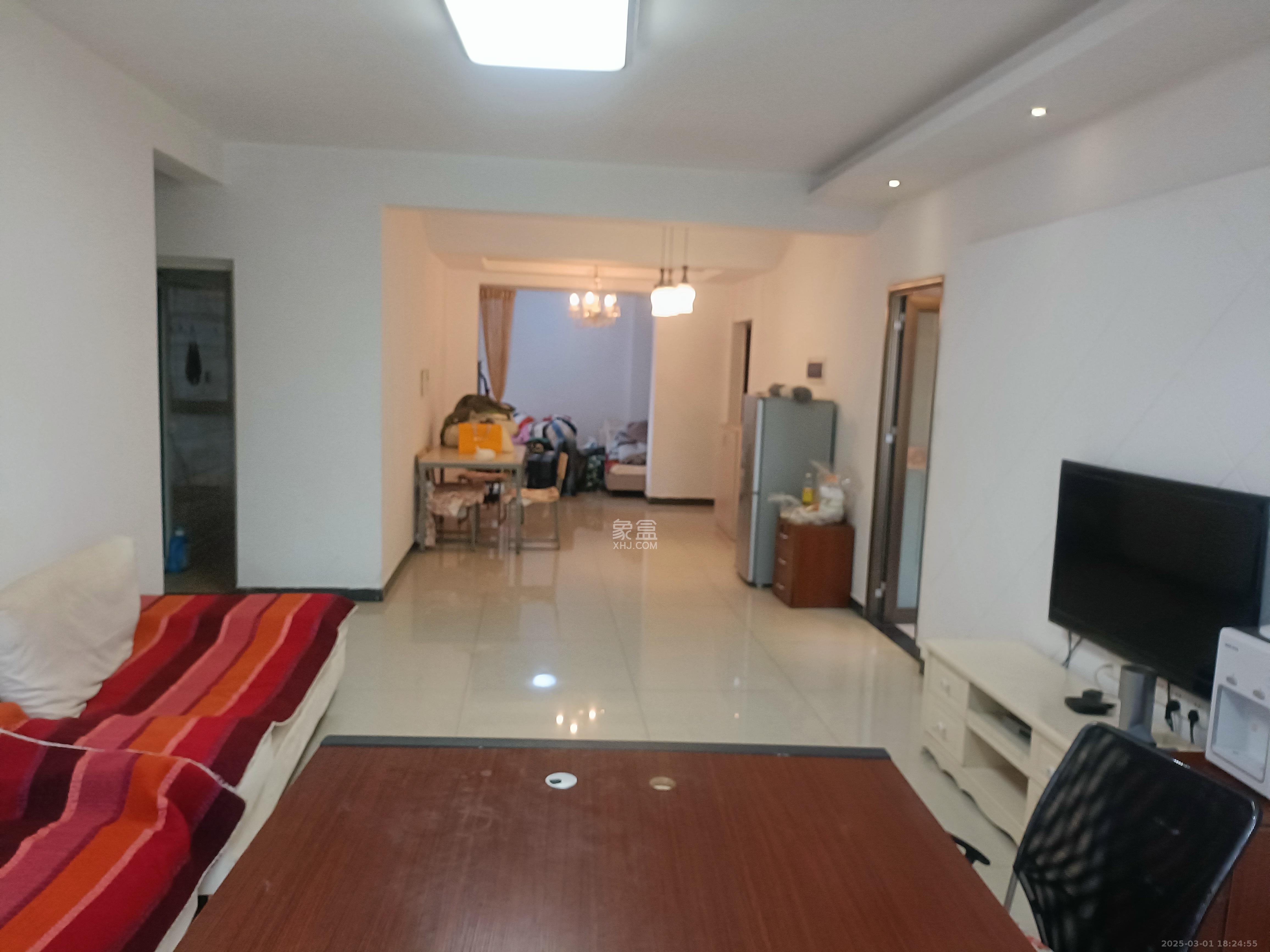 爵士湘  4室2厅1卫    2000.0元/月 爵士湘  4室2厅1卫    2000.0元/月