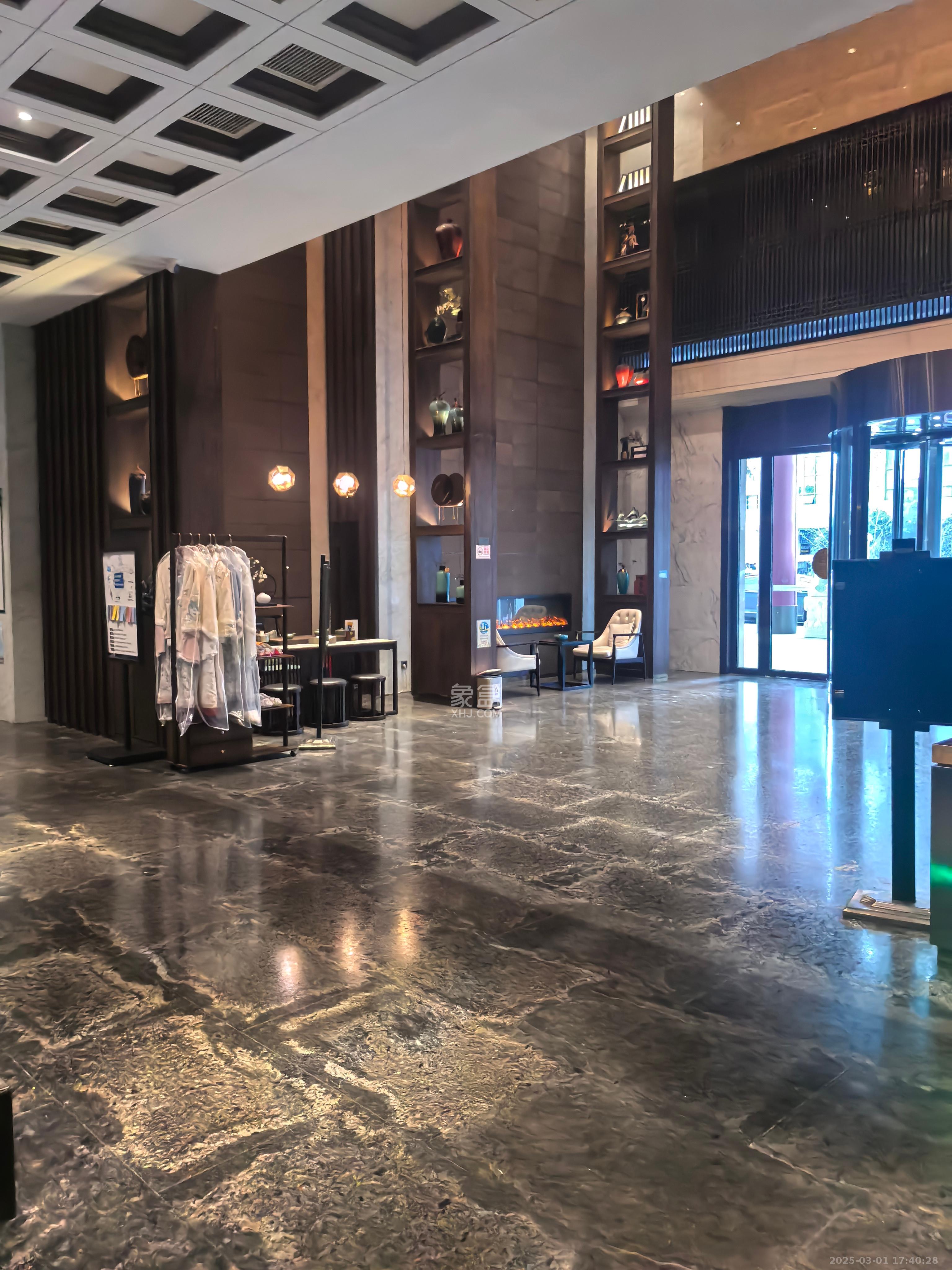 新世界广场 1室1厅1卫 1500.0元/月 新世界广场 1室1厅1卫 1500.0元/月小区图