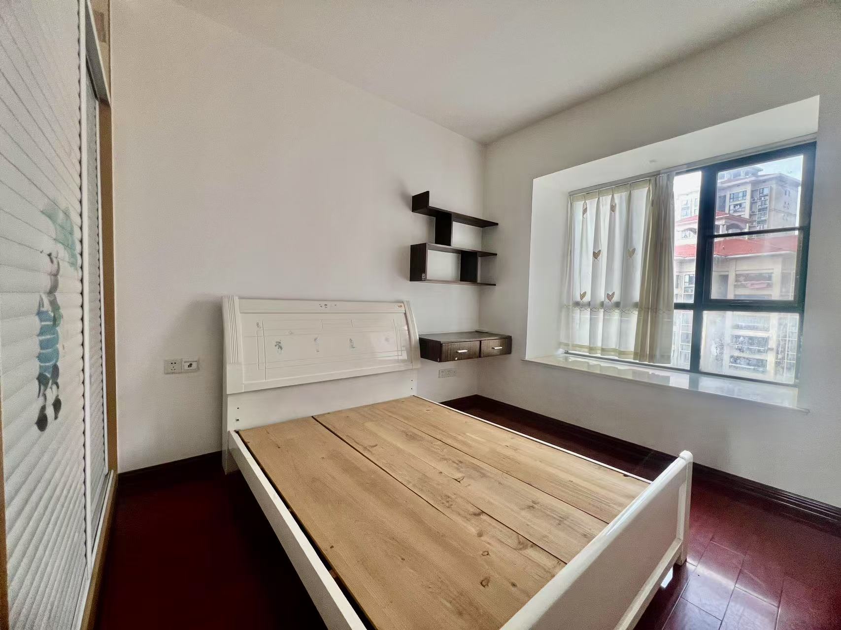 北美阳光城  3室2厅2卫    1800.0元/月 北美阳光城  3室2厅2卫    1800.0元/月室内图