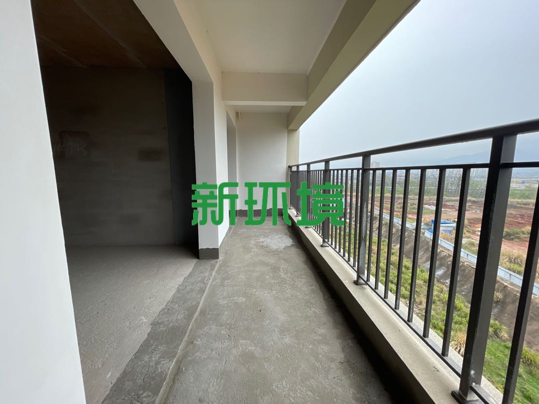 世茂云城  4室2厅2卫   69.80万客厅