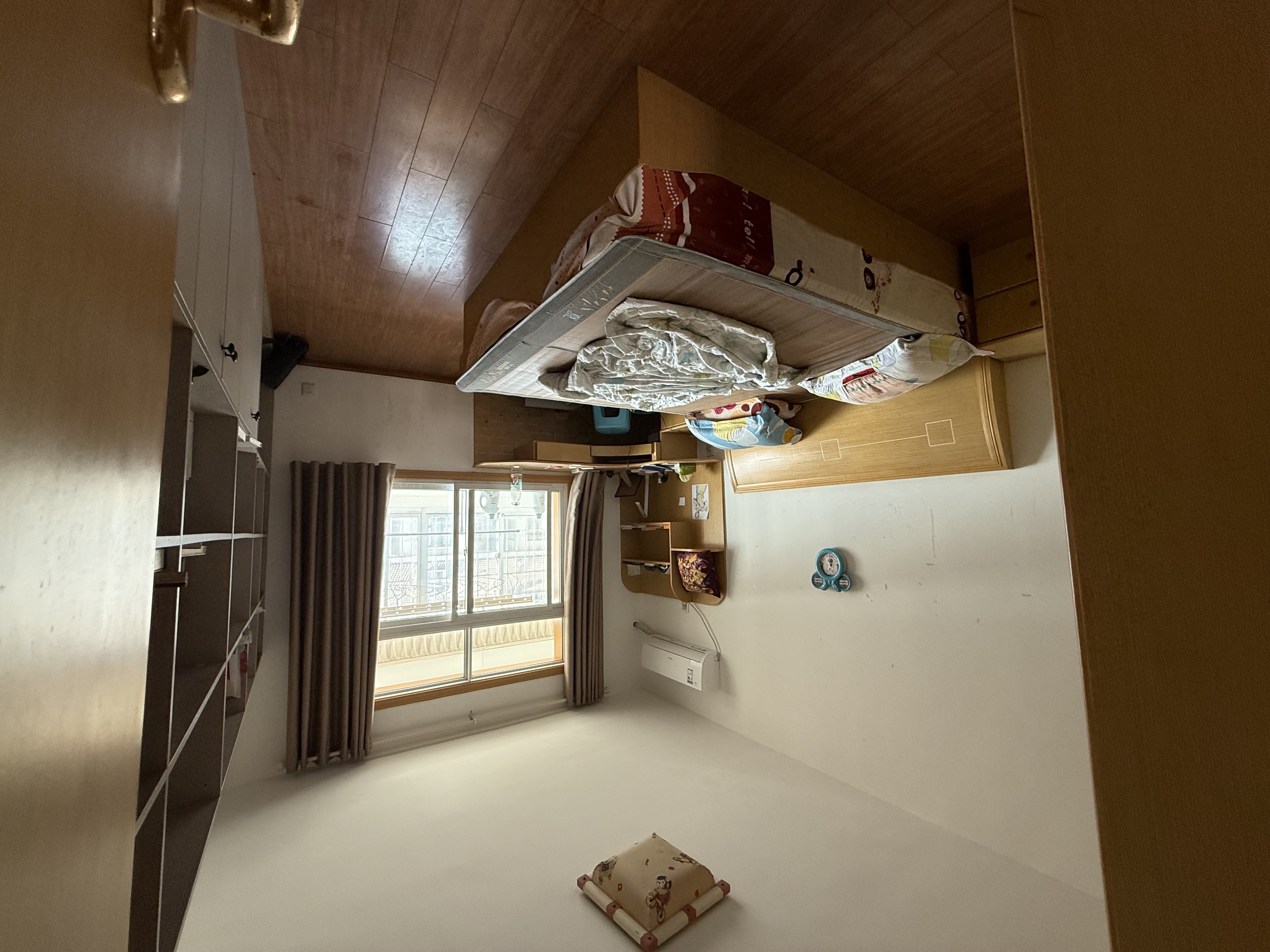 鸿都苑  1室0厅0卫    1200.0元/月 鸿都苑  1室0厅0卫    1200.0元/月室内图