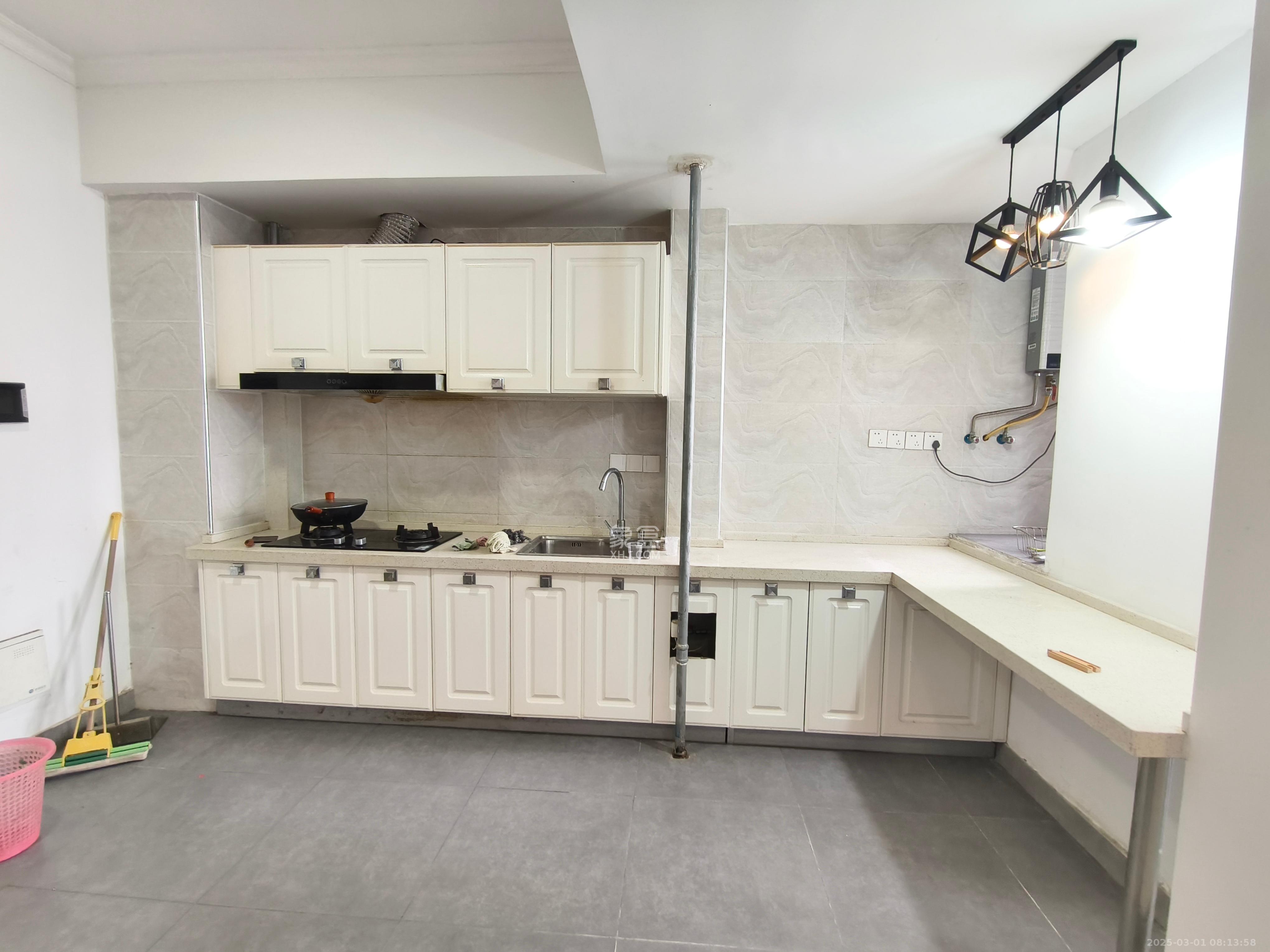 勤诚达新界 2室2厅1卫 1600.0元/月 勤诚达新界 2室2厅1卫 1600.0元/月室内图