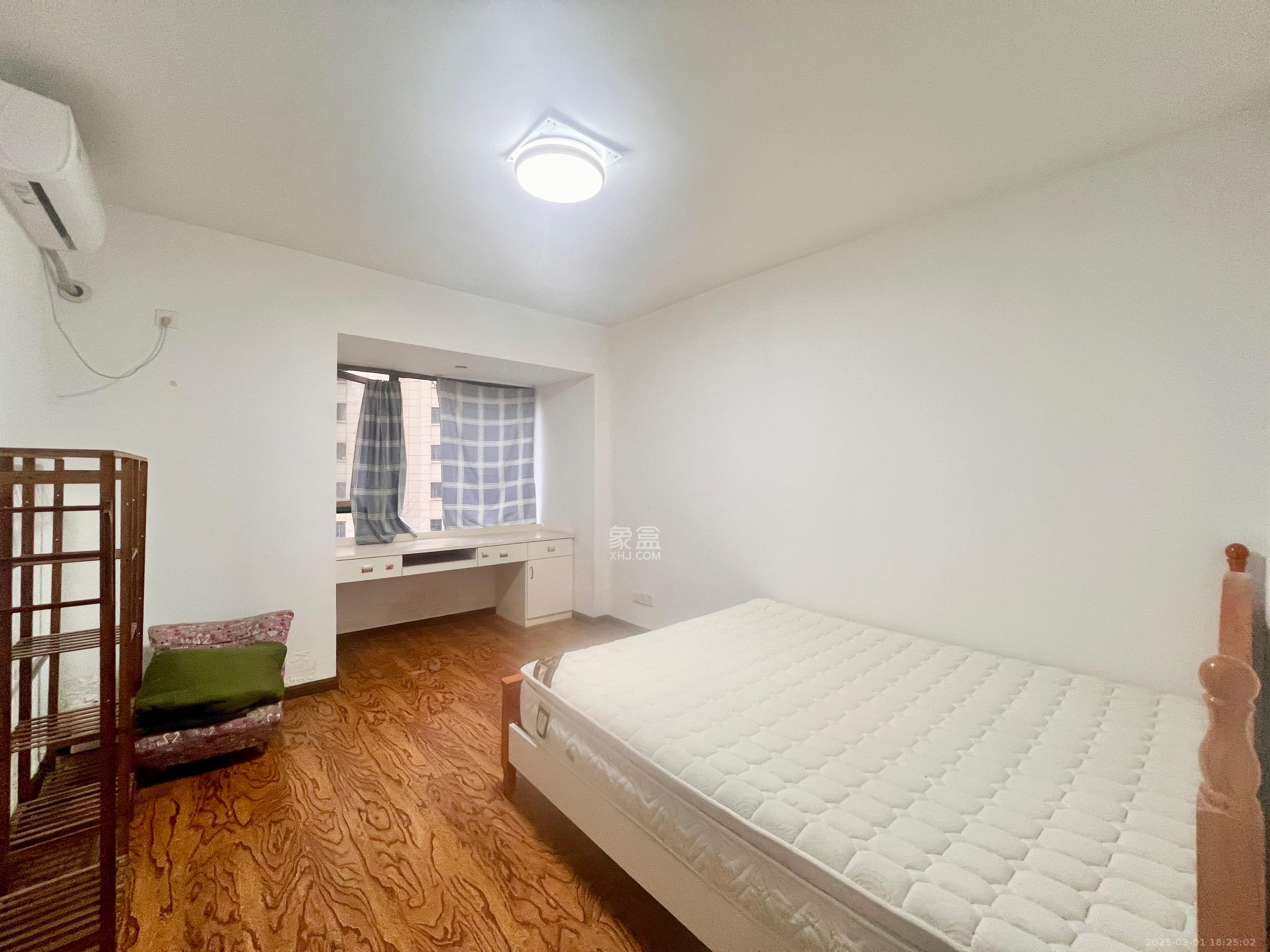 保利麓谷林语D区 3室2厅2卫 2700.0元/月 保利麓谷林语D区 3室2厅2卫 2700.0元/月室内图