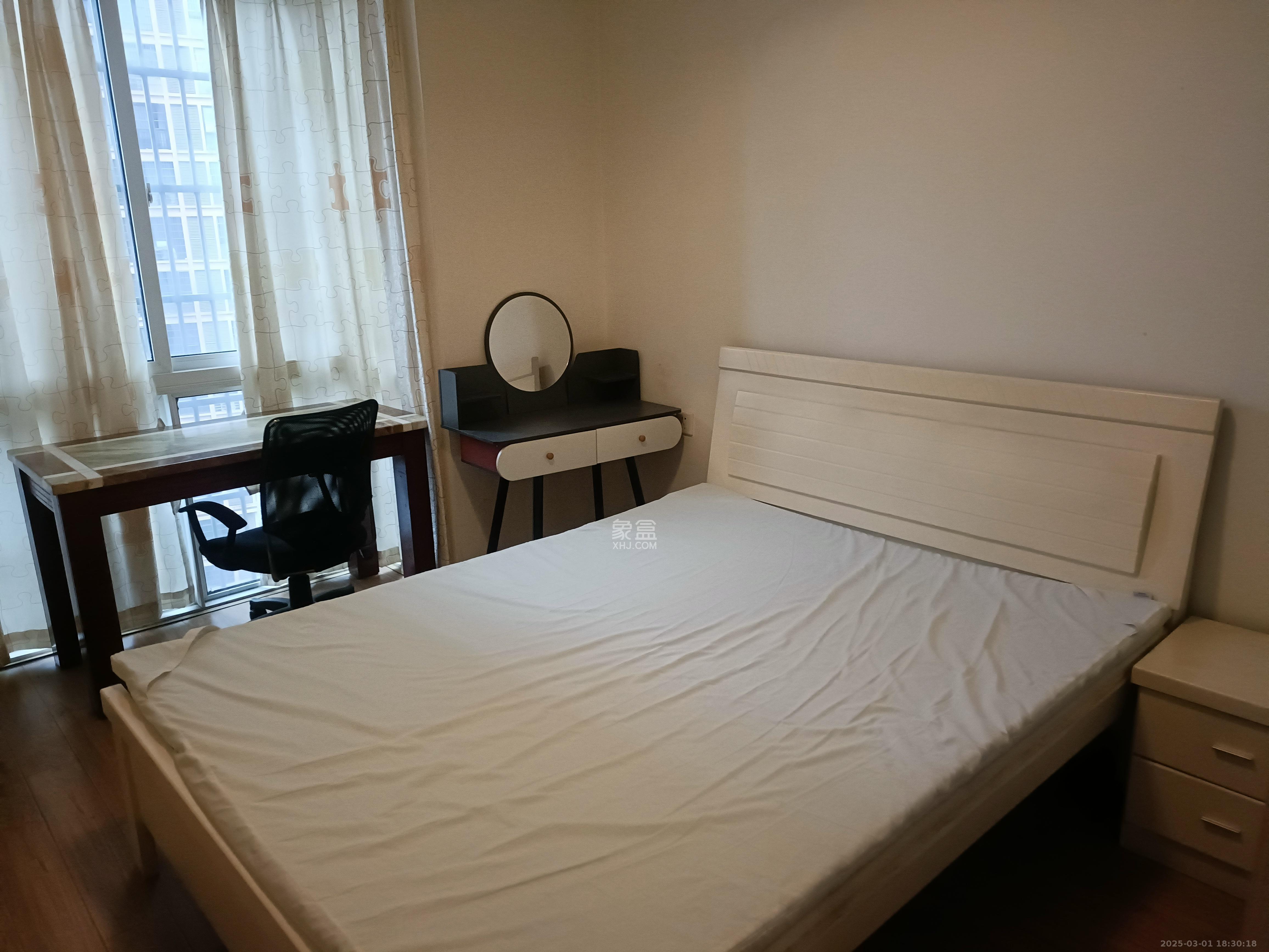 爵士湘  4室2厅1卫   2500.00元/月室内图