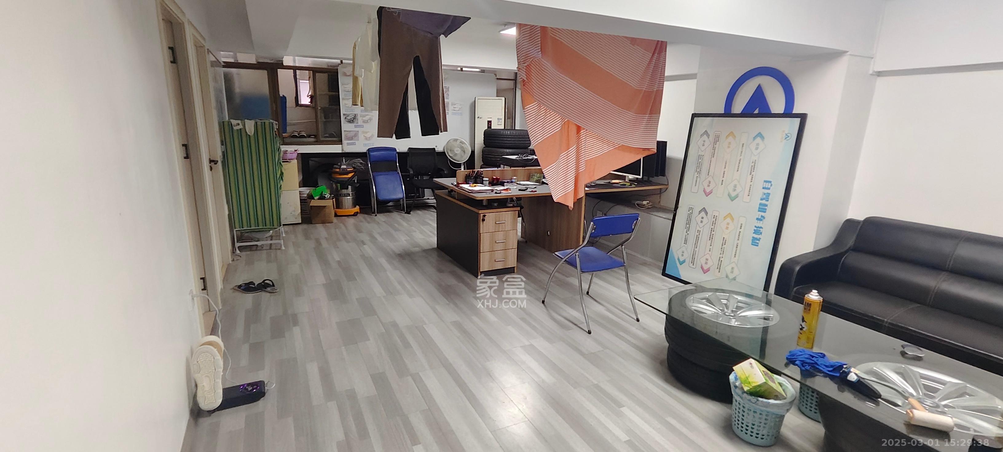 长房时代城   160.0㎡     6800.00元/月室内图