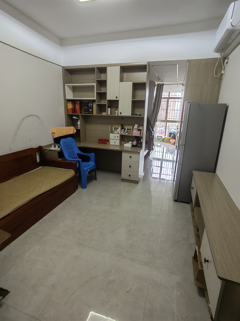 凤凰雅居(美华路16号)  1室0厅0卫    69.0万 凤凰雅居(美华路16号)  1室0厅0卫    69.0万室内图