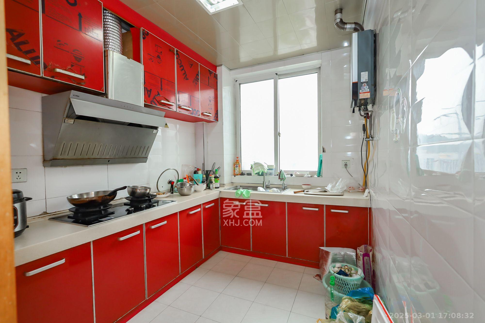 长房西郡 3室2厅1卫 2400.0元/月 长房西郡 3室2厅1卫 2400.0元/月室内图