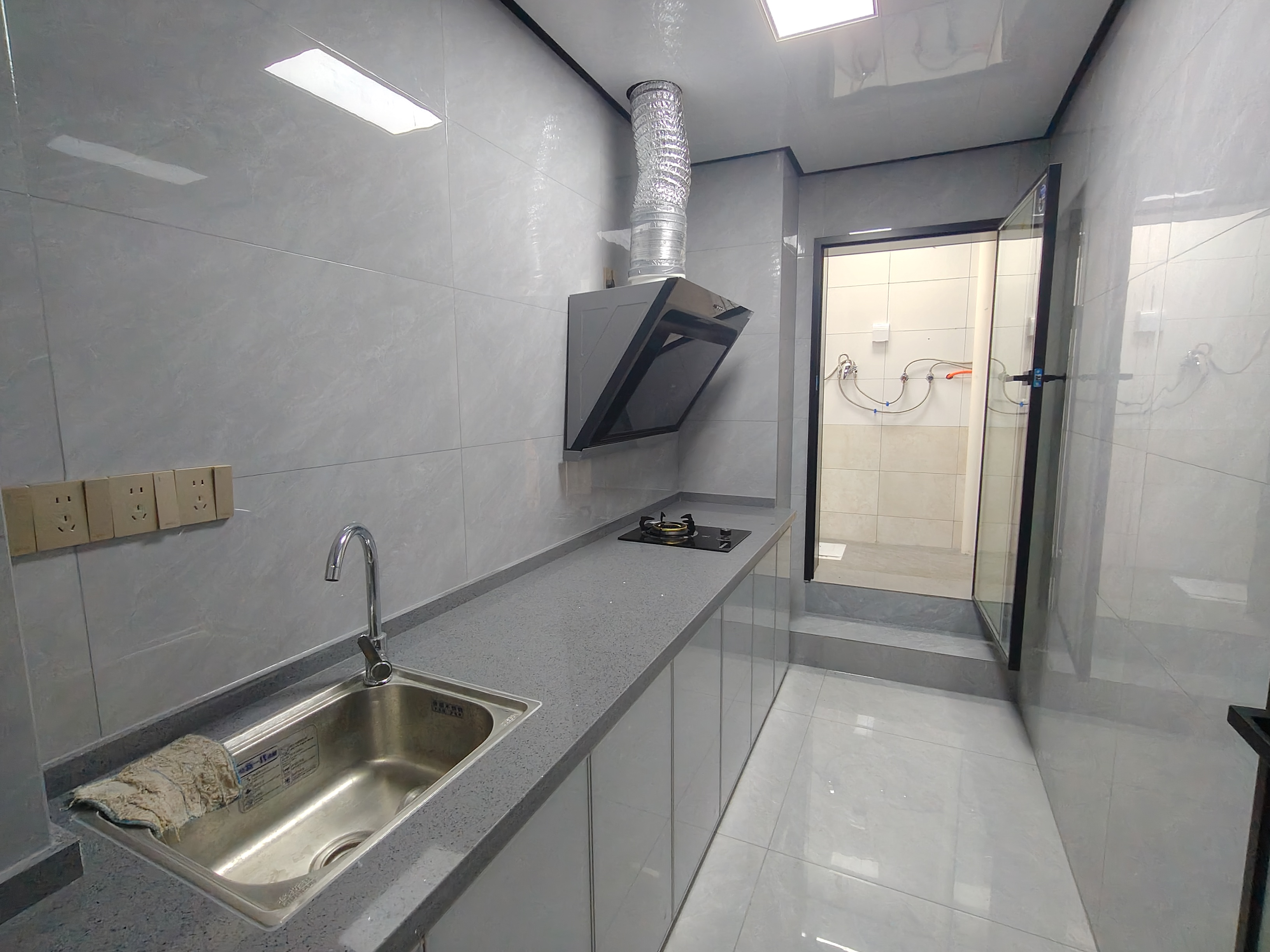 长湖新村  1室1厅1卫   1200.00元/月室内图