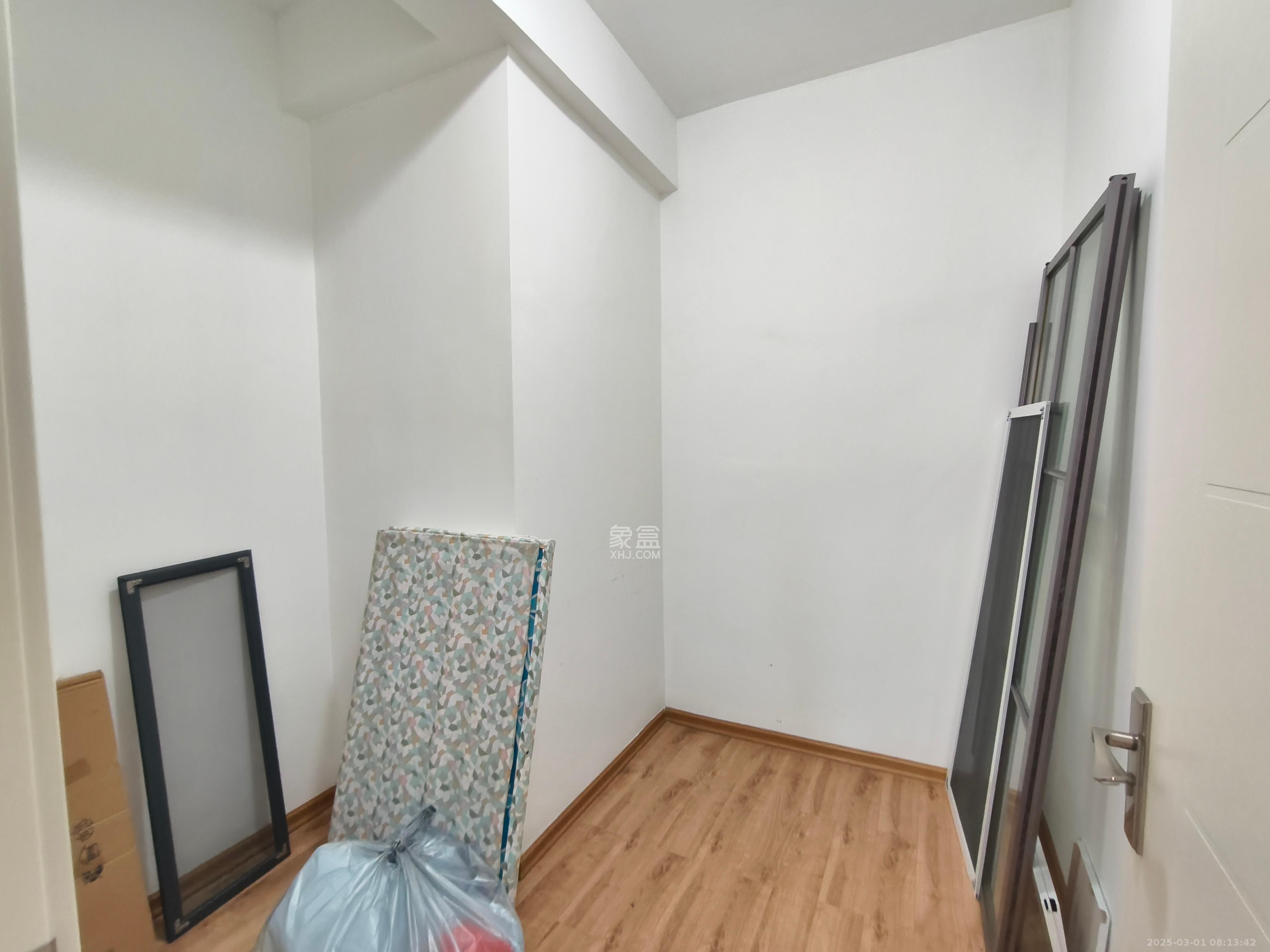 勤诚达新界 2室2厅1卫 1600.0元/月 勤诚达新界 2室2厅1卫 1600.0元/月室内图