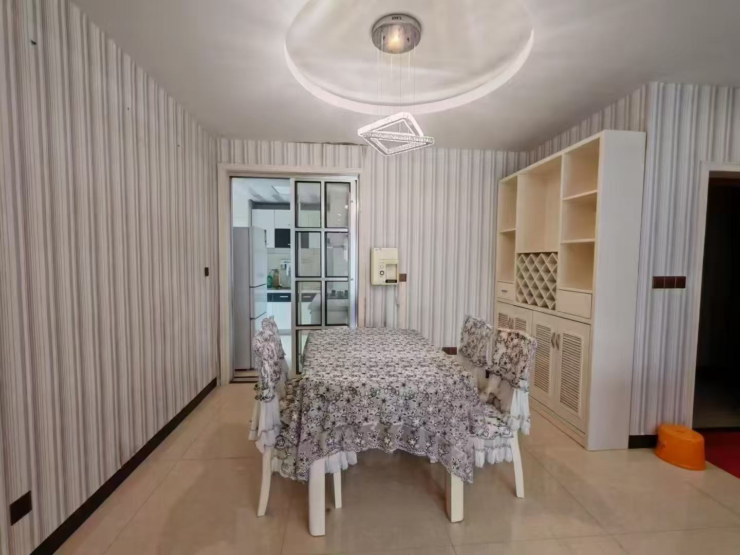 湾田家园 3室2厅2卫 63.8万 湾田家园 3室2厅2卫 63.8万客厅