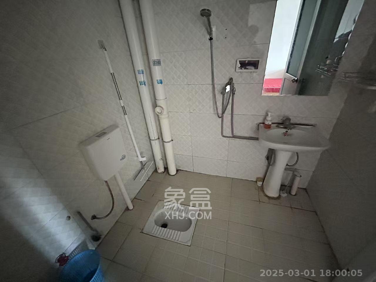 金领家族  1室1厅1卫    1200.0元/月室内图