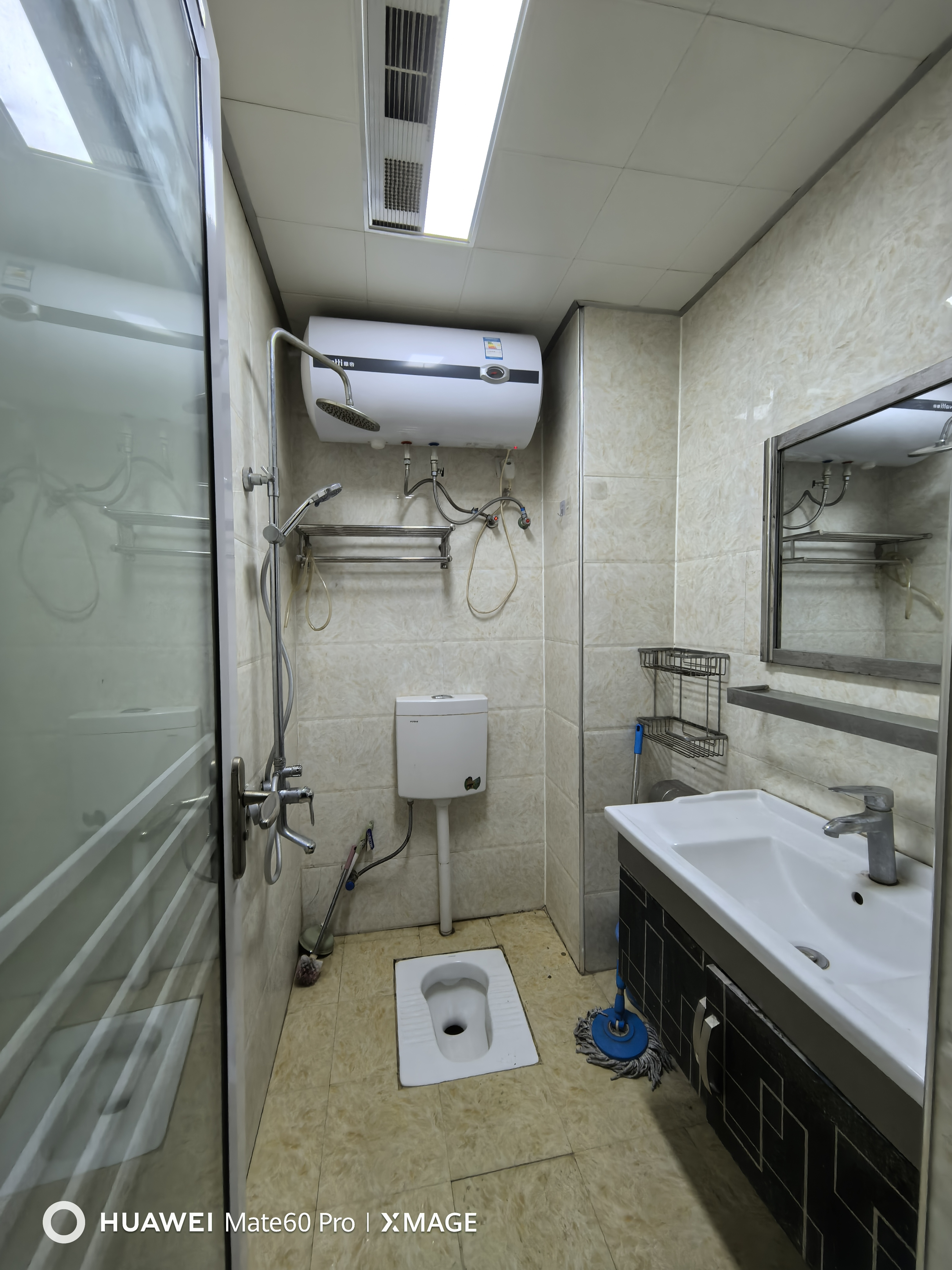 景明佳园  2室1厅1卫    1200.0元/月 景明佳园  2室1厅1卫    1200.0元/月室内图