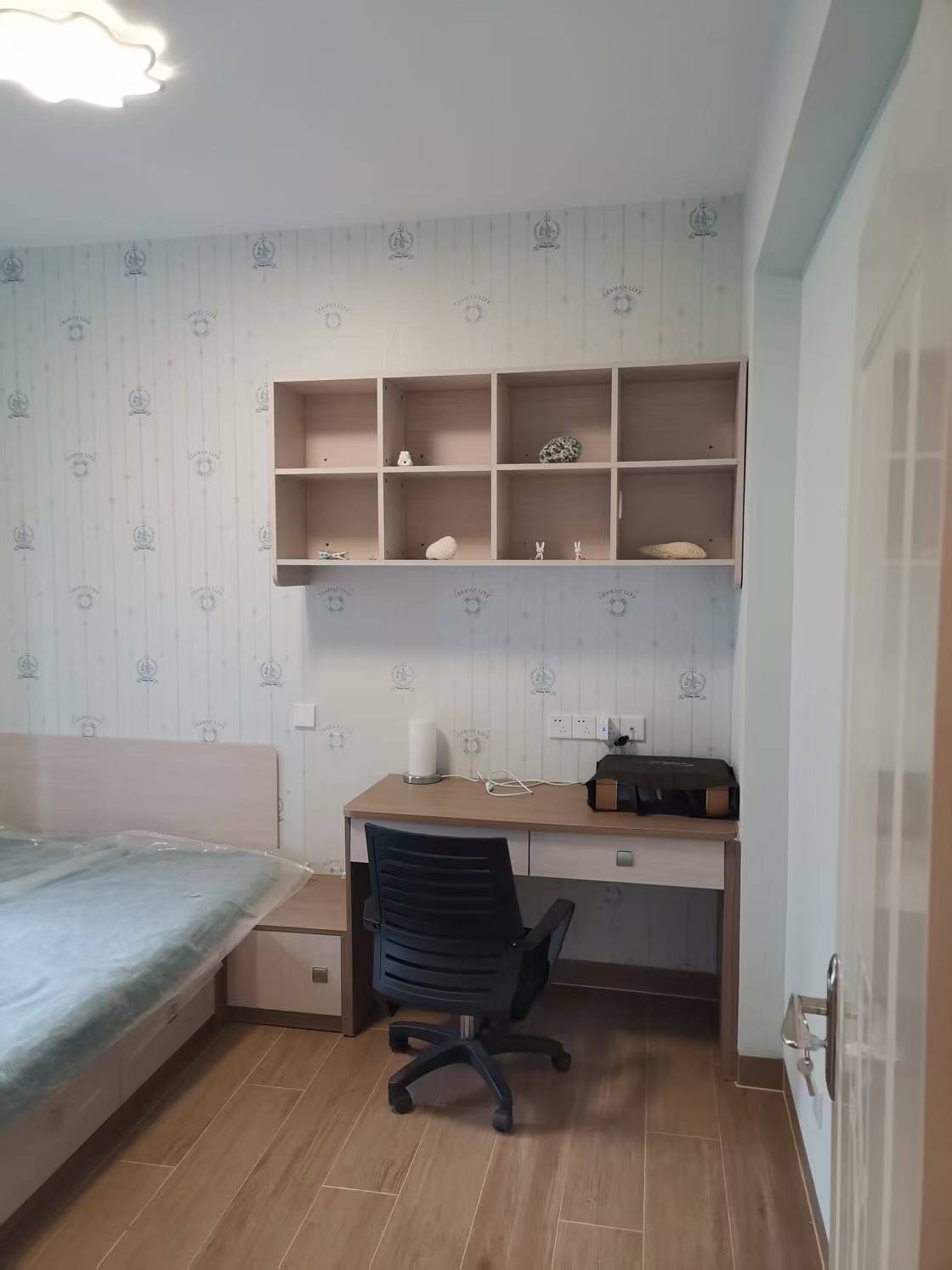 国贸城市花园 3室2厅2卫 235.0万 国贸城市花园 3室2厅2卫 235.0万客厅